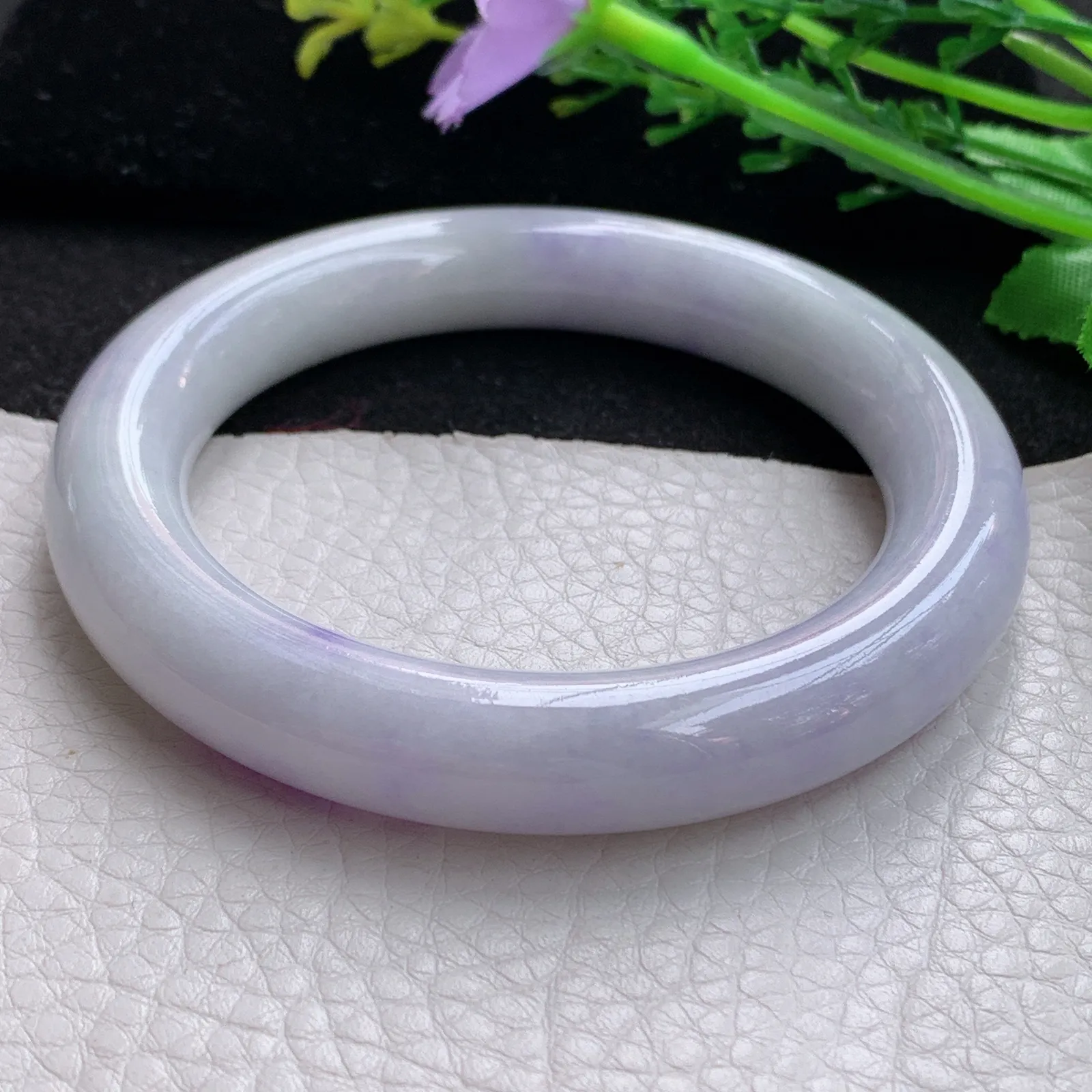 xx自然光57*11.8*11.3美人镯 缅甸翡翠a货玉手镯飘紫圆条玉手环