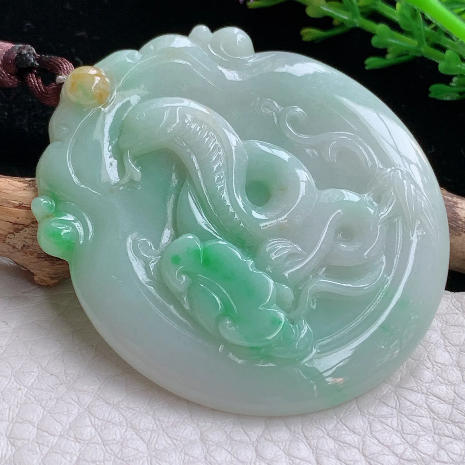 bg自然光54.5*47.6*6天然缅甸翡翠三彩腰缠万贯 生肖蛇玉吊坠 毛衣坠