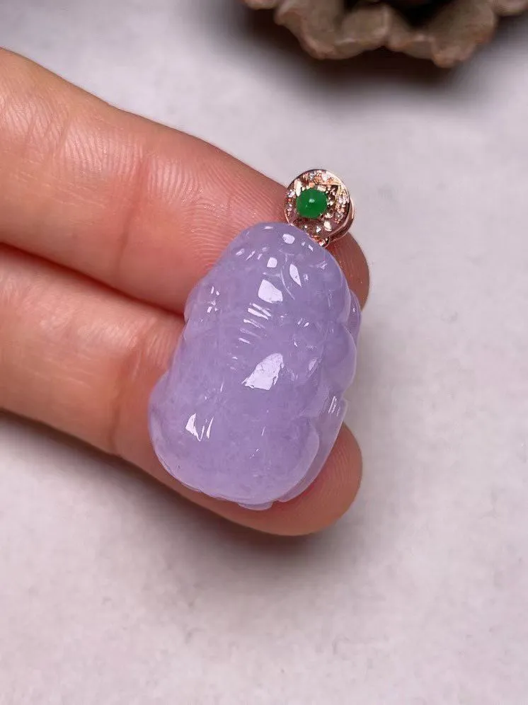 冰糯种紫罗兰貔貅吊坠、真金真钻镶嵌，种水好，玉质细腻 .裸石尺寸 22.9*16.5