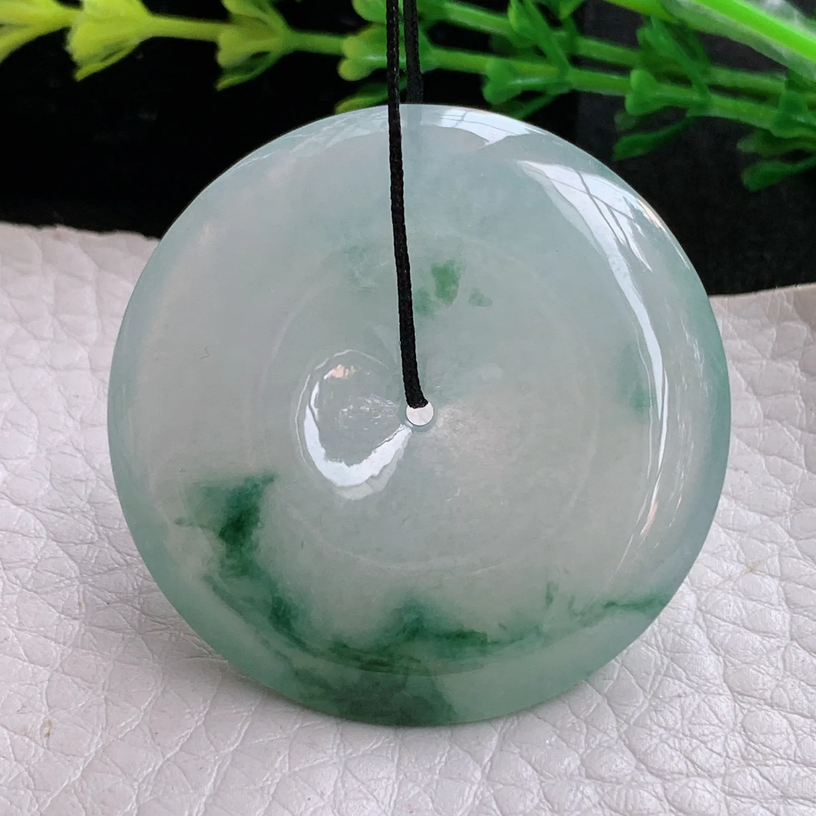 gp自然光39.8*6.5天然缅甸翡翠冰胶饱满飘花大平安扣 玉扣玉吊坠