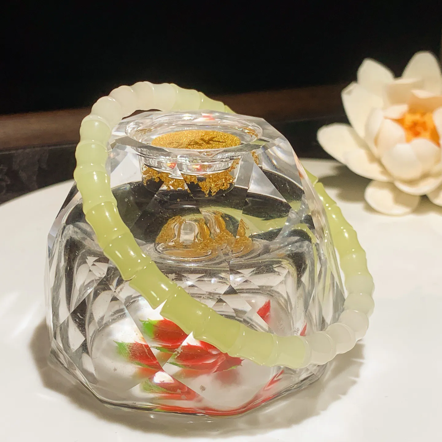 和田玉黄口料节节高升手串。单颗尺寸7/6。玉质细腻油润。手推出油。佩戴高端典雅。lt251201