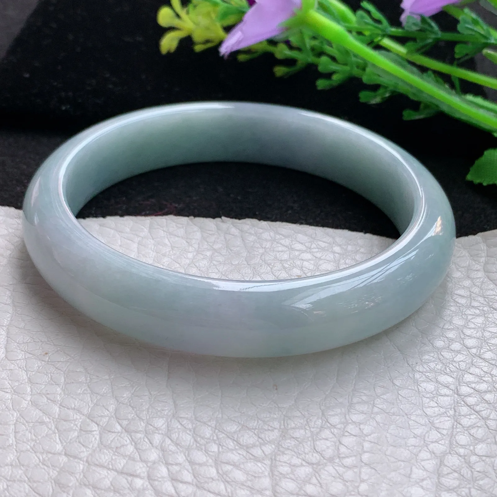 xx大圈口62*12.6*8平安镯 缅甸翡翠a货玉手镯淡雅宽边玉手环