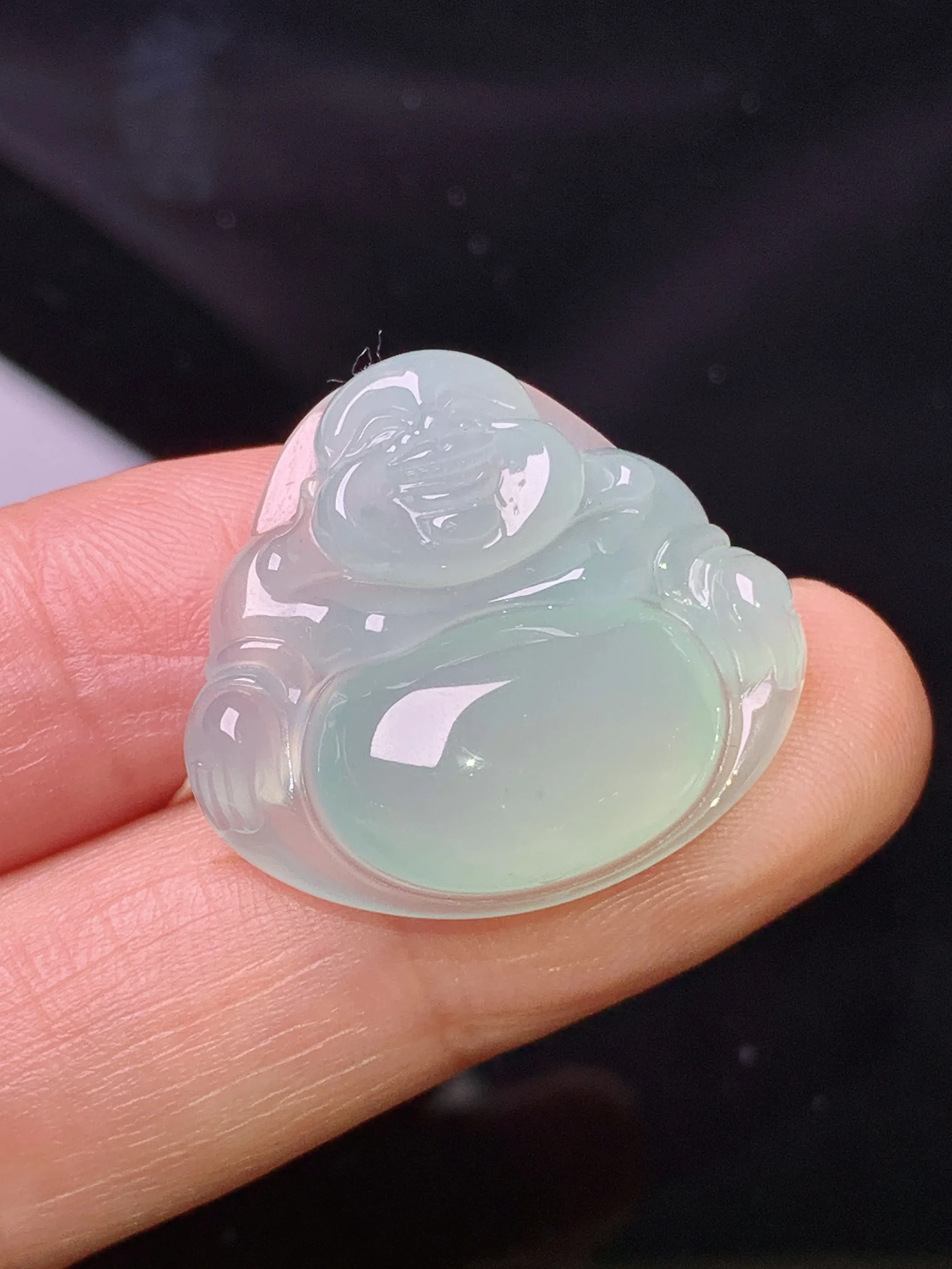 冰种浅绿佛公吊坠 玉质细腻 色泽清新艳丽  整体尺寸23*25*6