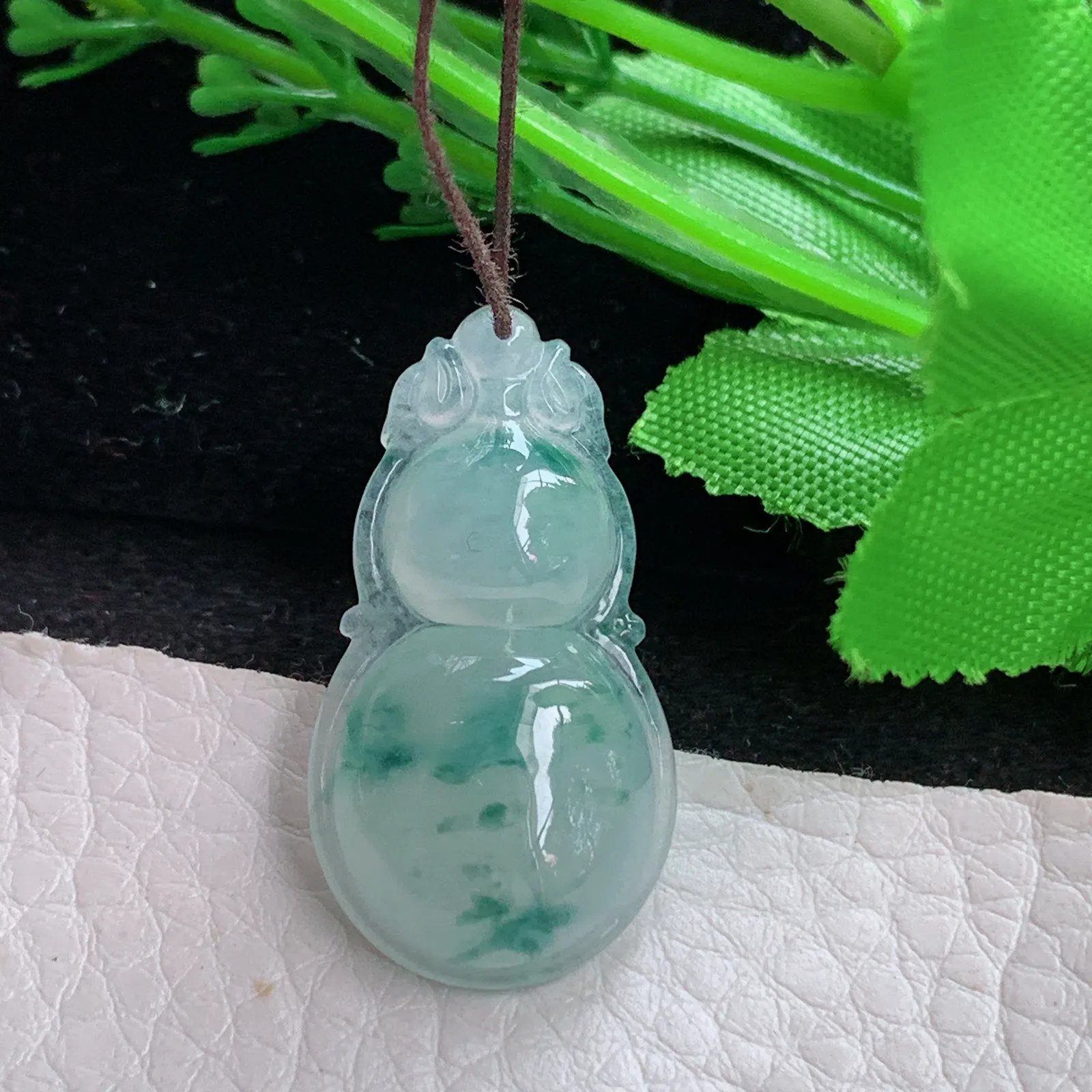 gp自然光你31.5*17*6.2天然缅甸翡翠冰胶饱满飘花葫芦 玉葫芦玉吊坠