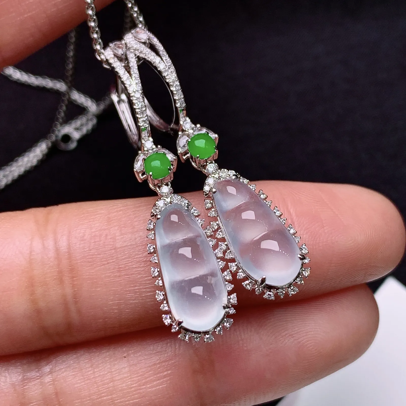 冰种福豆耳坠，18k金镶嵌，款式精美，冰润细腻，种水足，Cj 尺寸13.1*5.6*2.3