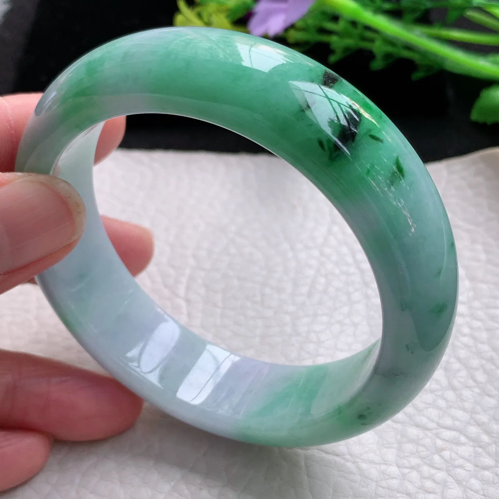 yh自然光58.5*17.3*9轮胎镯 缅甸翡翠a货玉手镯飘绿厚装宽边玉手环