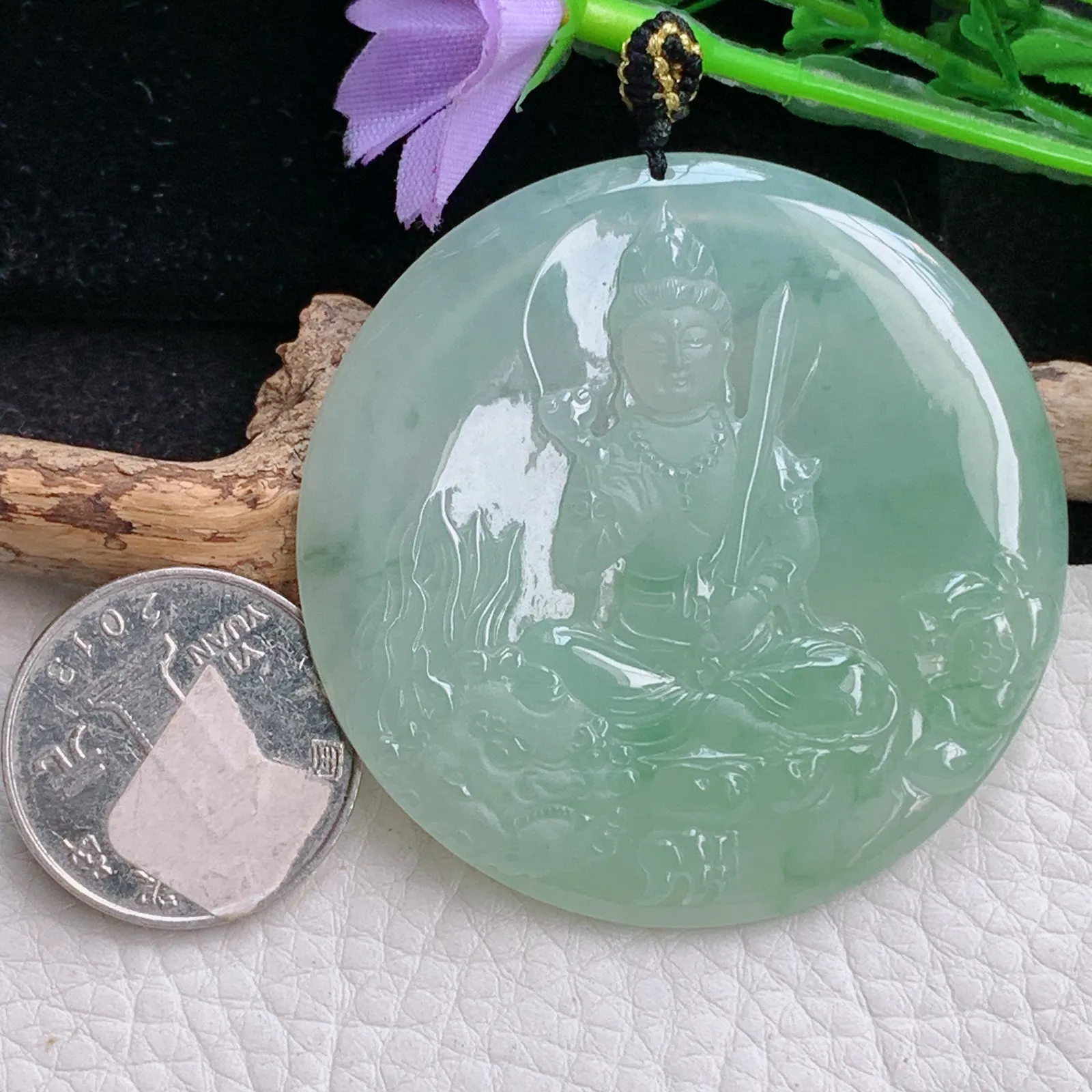 kh自然光53.5*5.5天然缅甸翡翠冰晴文殊菩萨圆牌玉吊坠 毛衣坠