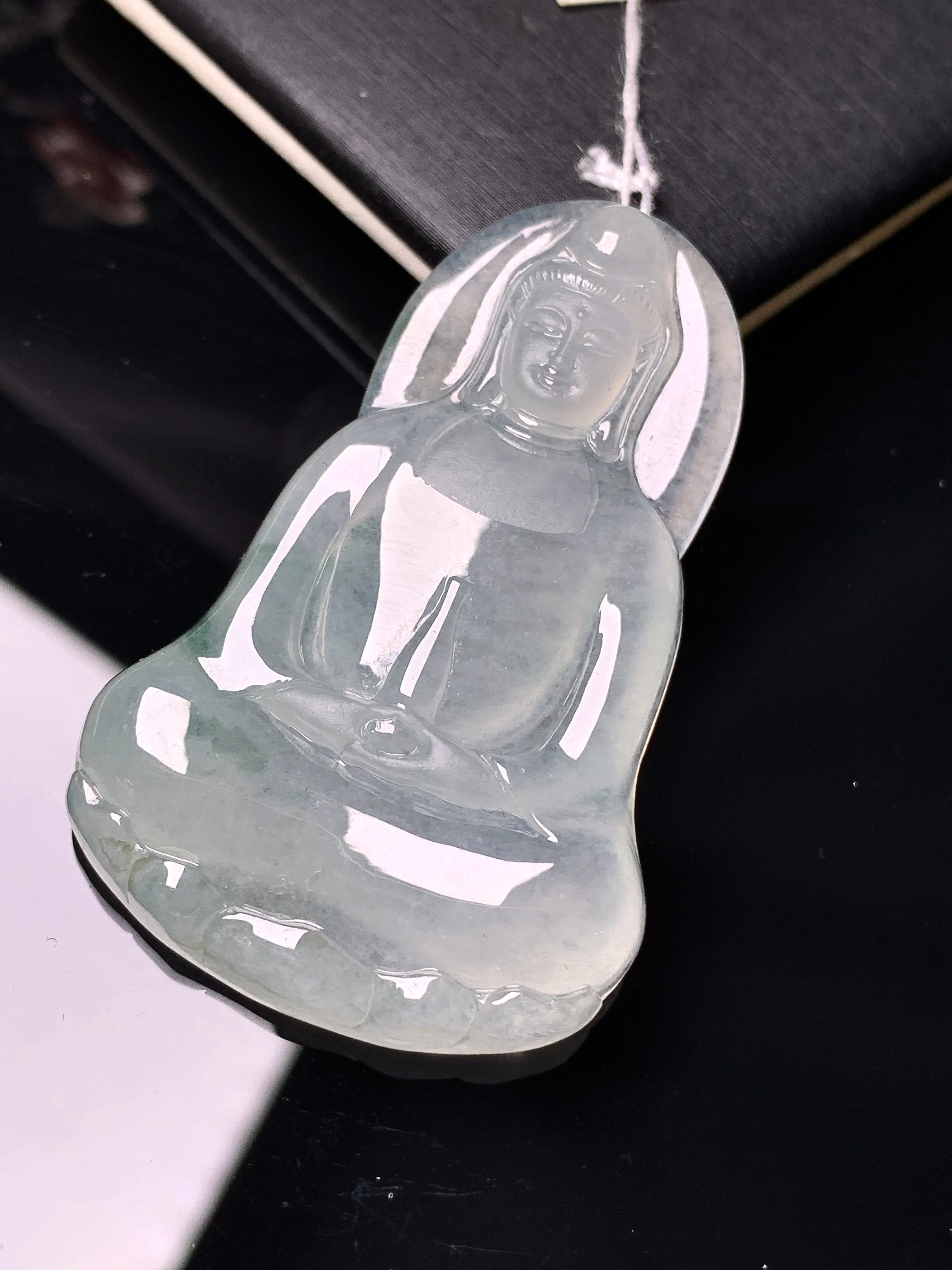 冰种观音吊坠 玉质细腻 色泽清新艳丽  整体尺寸47.6*30.2*5.5