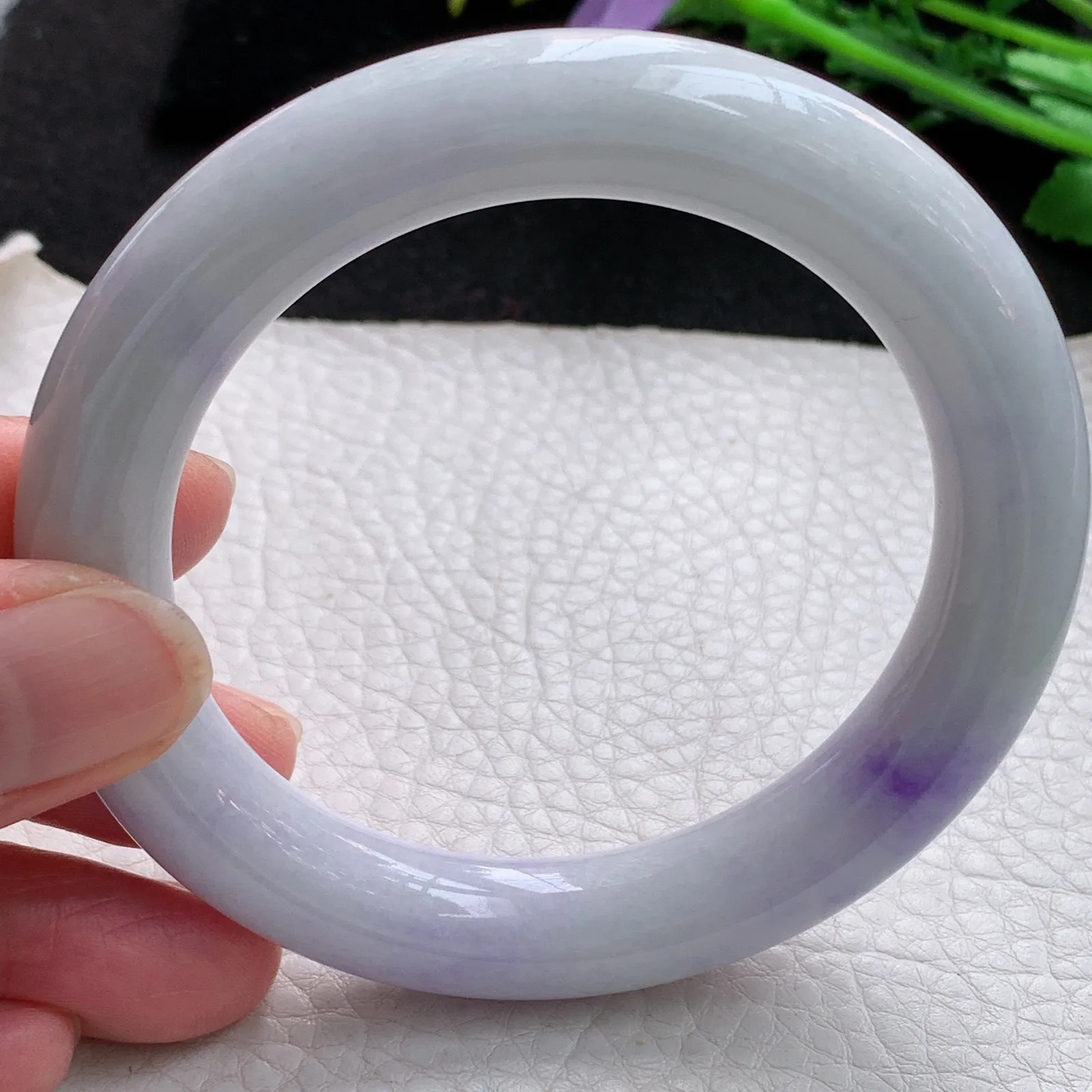 xx自然光57*11.8*11.3美人镯 缅甸翡翠a货玉手镯飘紫圆条玉手环