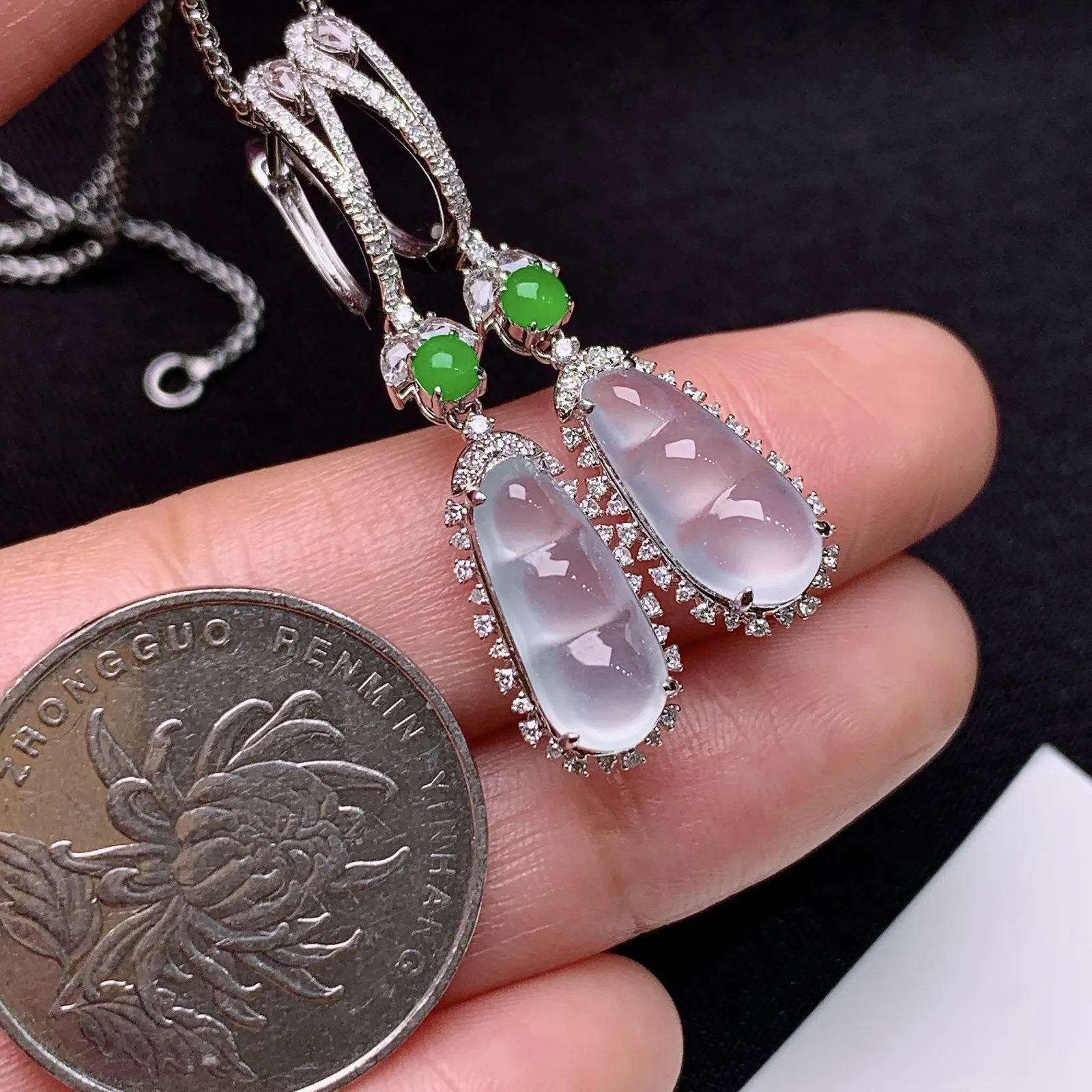 冰种福豆耳坠，18k金镶嵌，款式精美，冰润细腻，种水足，Cj 尺寸13.1*5.6*2.3