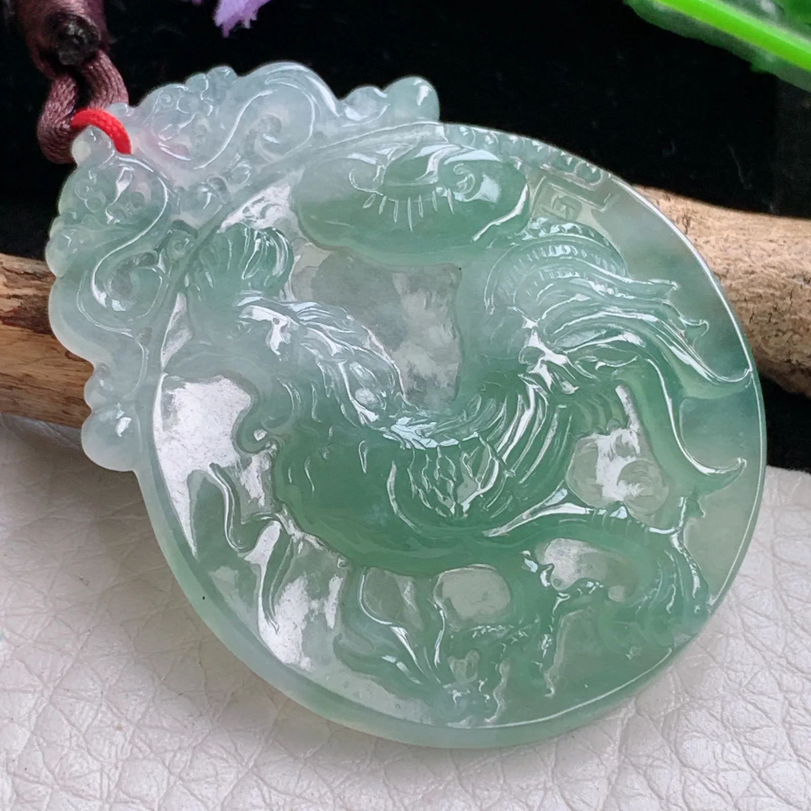 bg自然光48.5*38.9*5.7天然缅甸翡翠冰晴金鸡独立 生肖鸡玉吊坠 毛衣坠