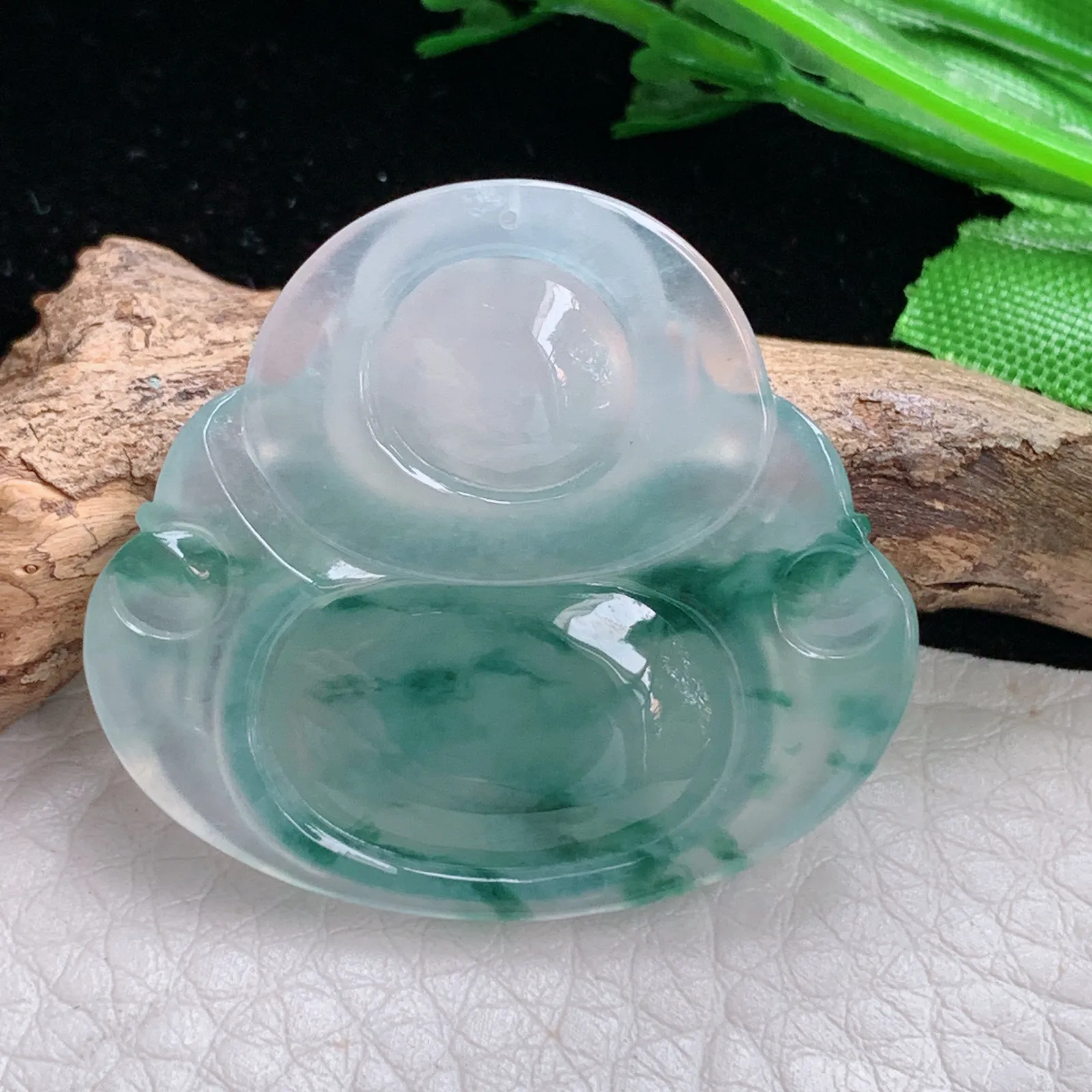 gp自然光31.6*35.2*6天然缅甸翡翠冰胶饱满飘花佛公 弥勒佛玉吊坠