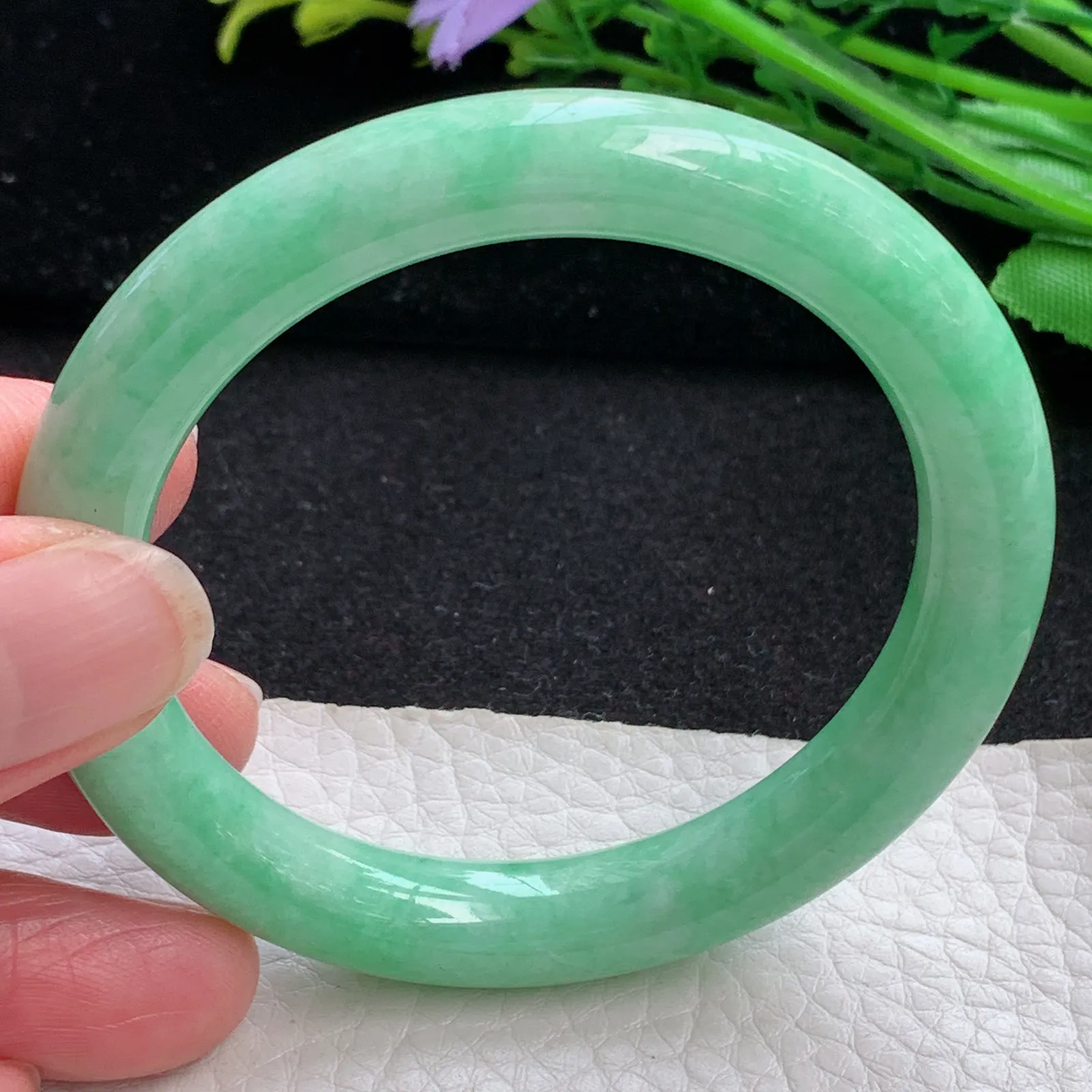 n小圈口52*9.5*8.6美人镯 缅甸翡翠a货玉手镯果绿秀气圆条玉手环