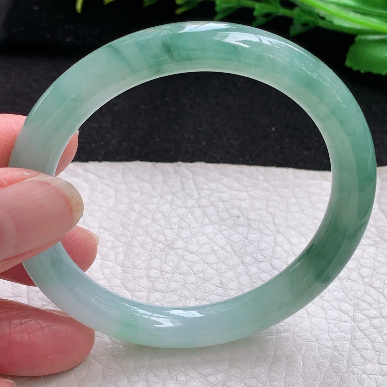 xo自然光53.8*8.5*8.3美人镯 缅甸翡翠a货玉手镯冰胶秀美圆条玉手环 叮当