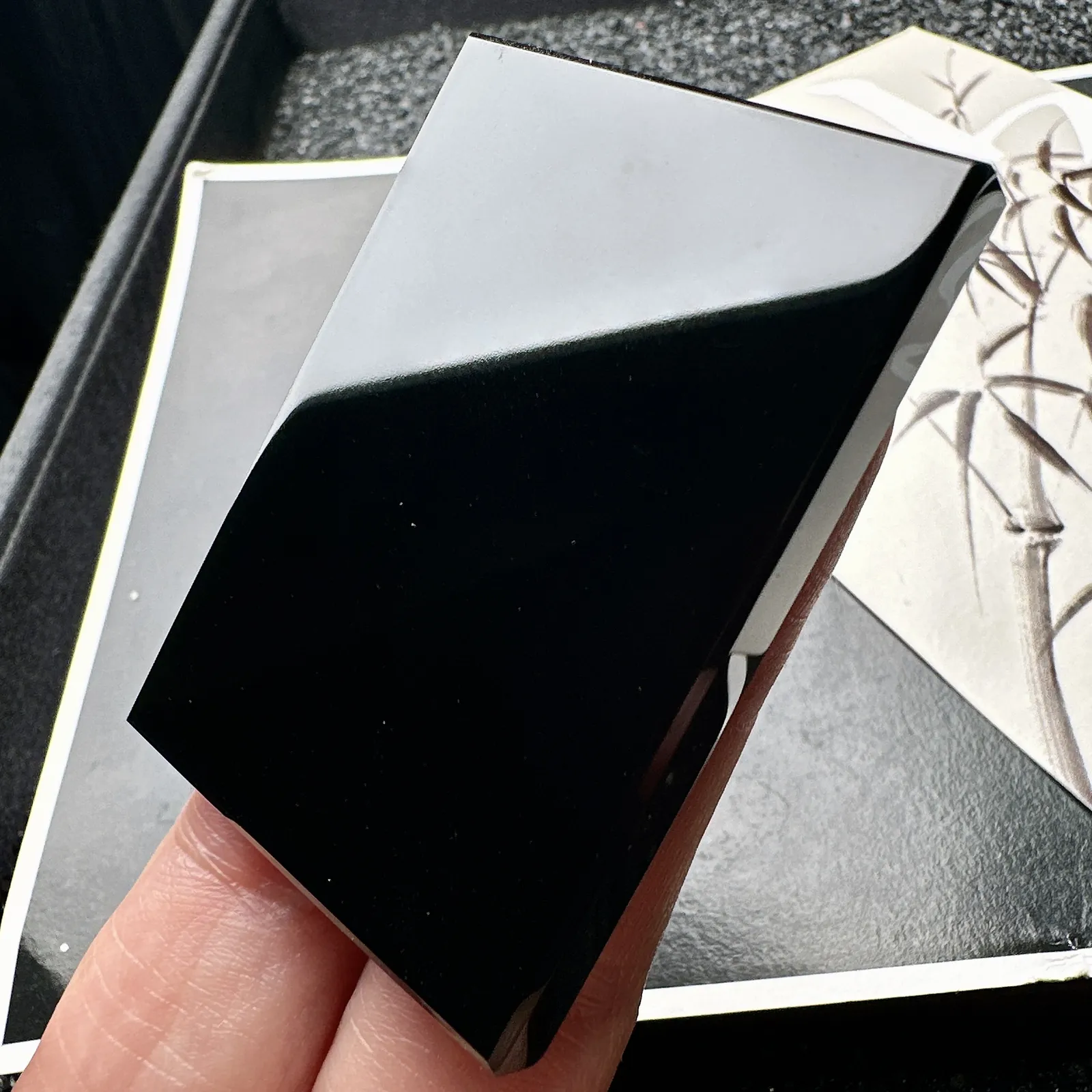 【冰种墨翠无事牌】高品质无事牌，种老肉细，光泽度好，无纹无裂，打灯透绿。