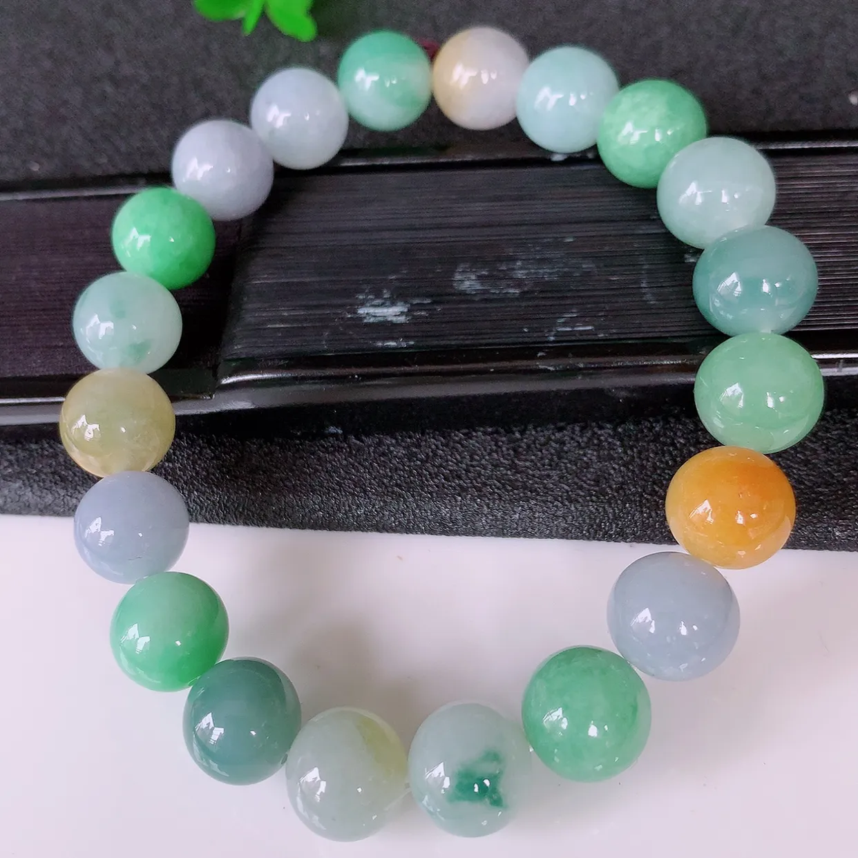 自然光实拍，冰润多宝翡翠手链，多彩翡翠手串，颜色丰富，料子细腻，高档大气，自戴送礼佳品！#46.29