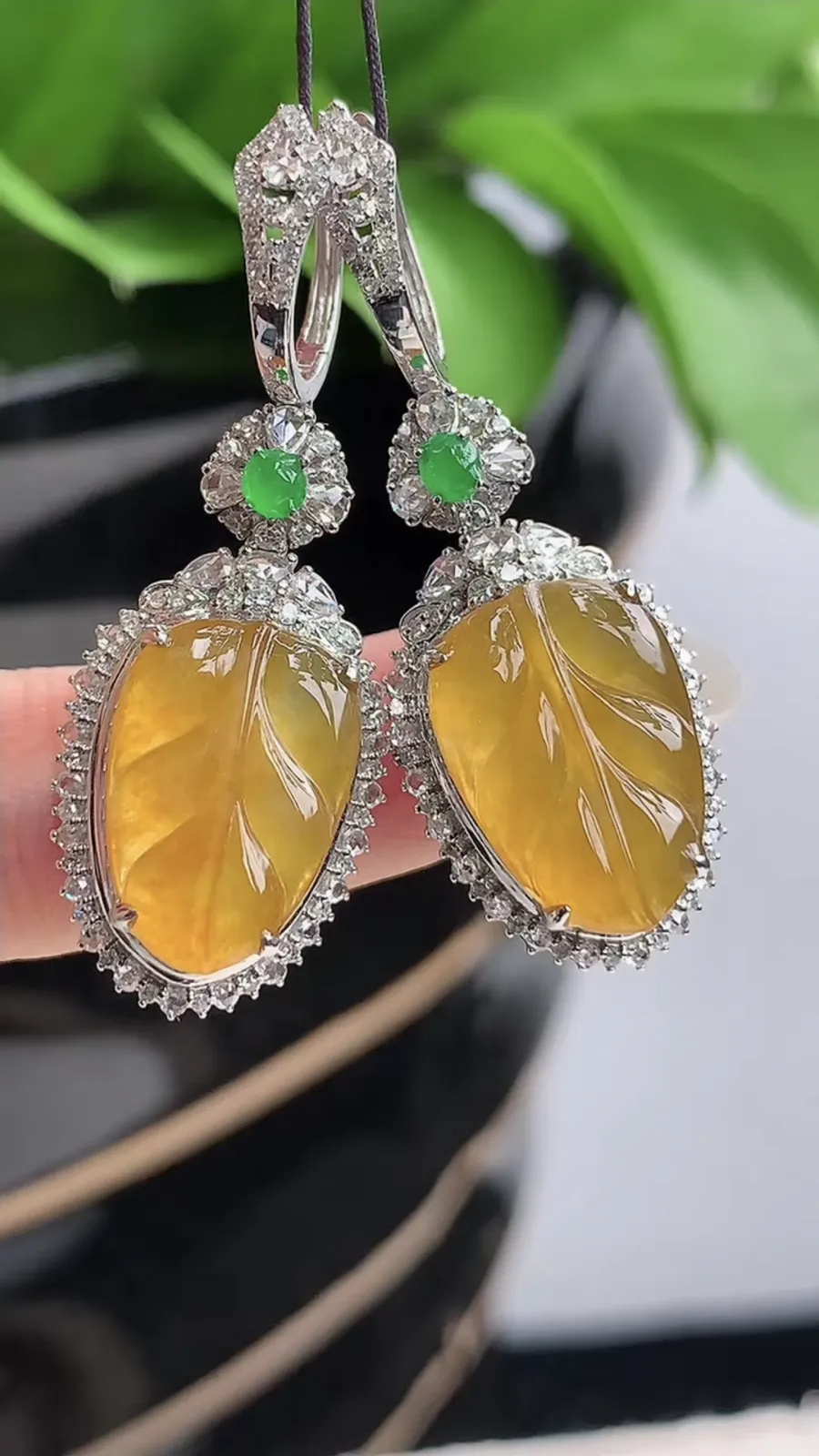 a货翡翠老坑冰种18K金伴钻镶嵌黄翡叶子金枝玉叶耳坠 尺寸16×11×8.6mm 重量8.35g 1
