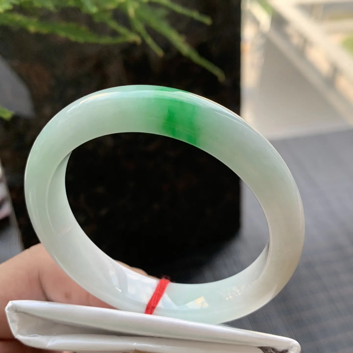 正圈冰糯阳绿 一丝细线 尺寸:52.7/11.1/7.7 色好