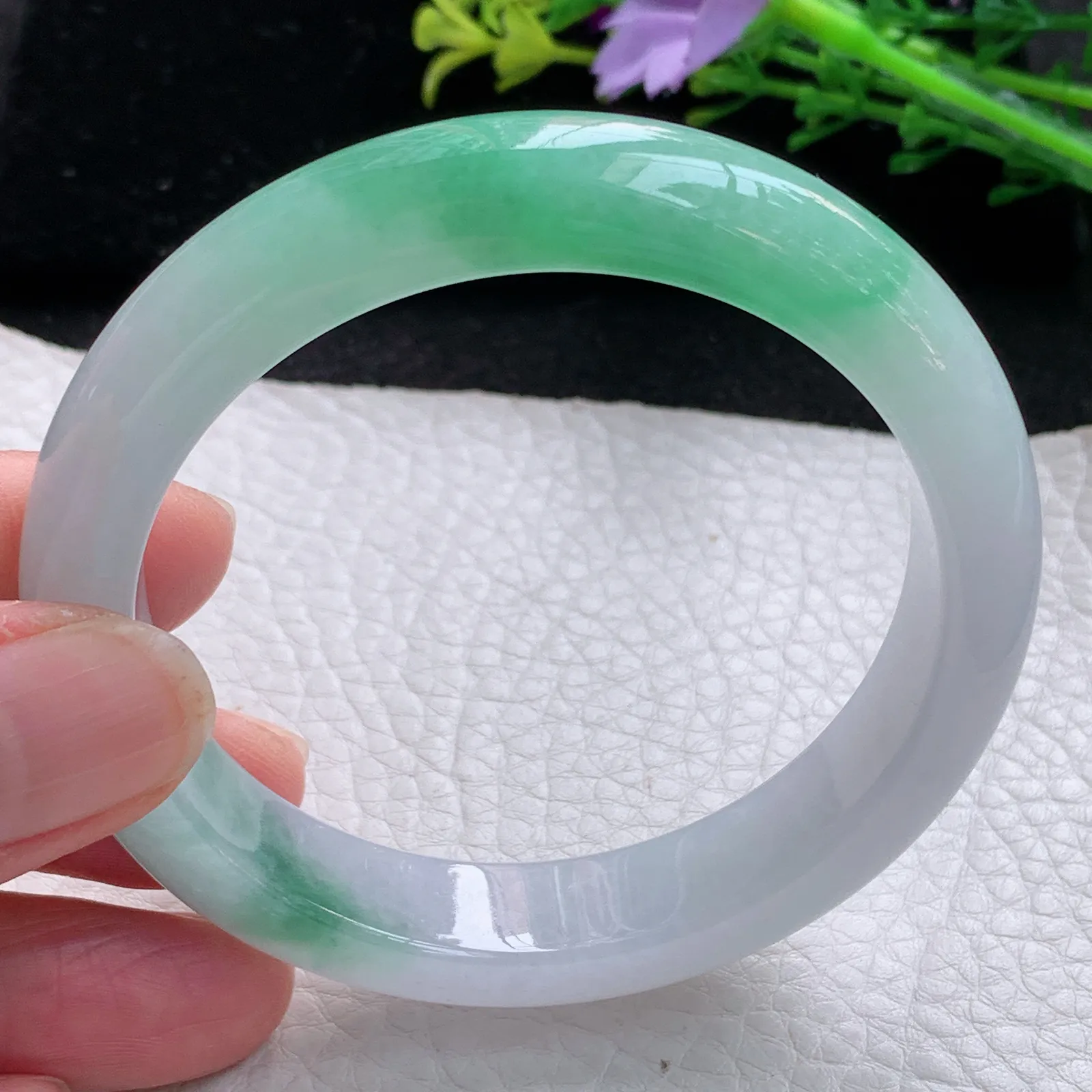 yh自然光55.5*12*8平安镯 缅甸翡翠a货玉手镯冰绿宽边玉手环