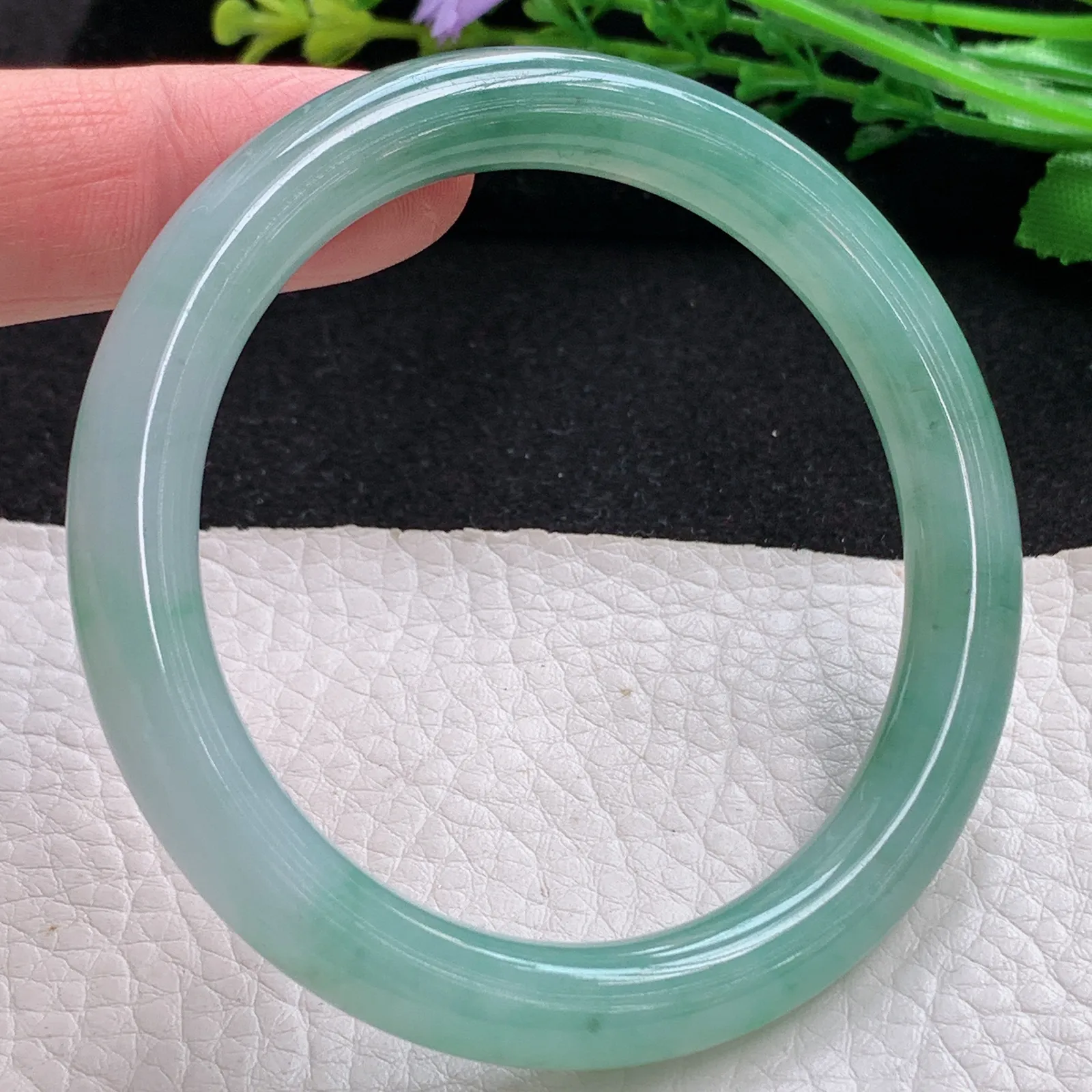 xo自然光53.8*8.5*8.3美人镯 缅甸翡翠a货玉手镯冰胶秀美圆条玉手环 叮当