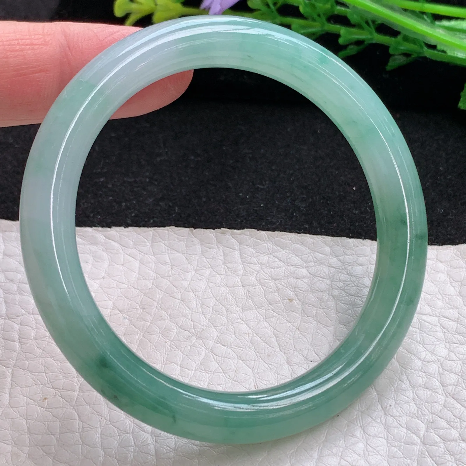 xo自然光53.8*8.5*8.3美人镯 缅甸翡翠a货玉手镯冰胶秀美圆条玉手环 叮当