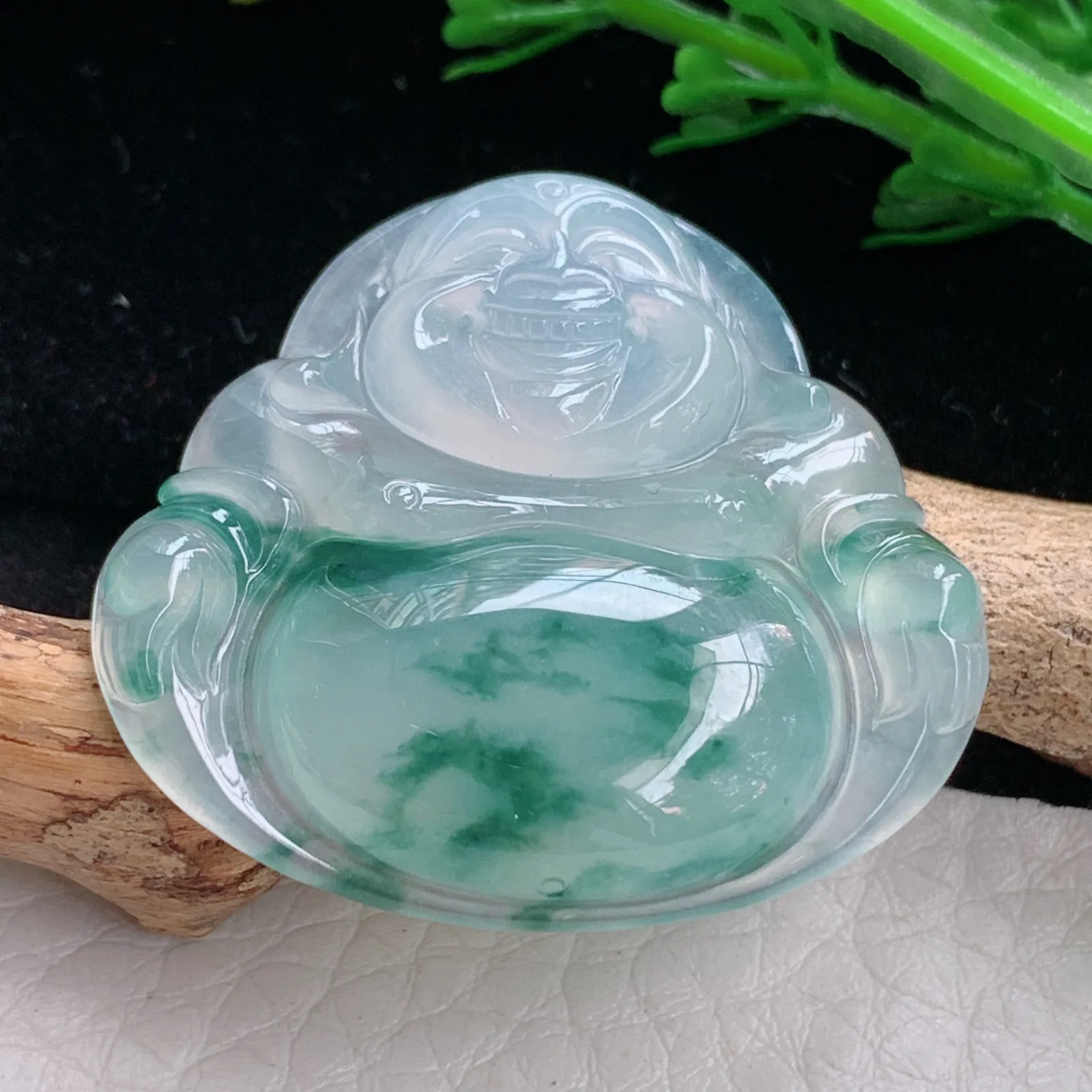 gp自然光31.6*35.2*6天然缅甸翡翠冰胶饱满飘花佛公 弥勒佛玉吊坠