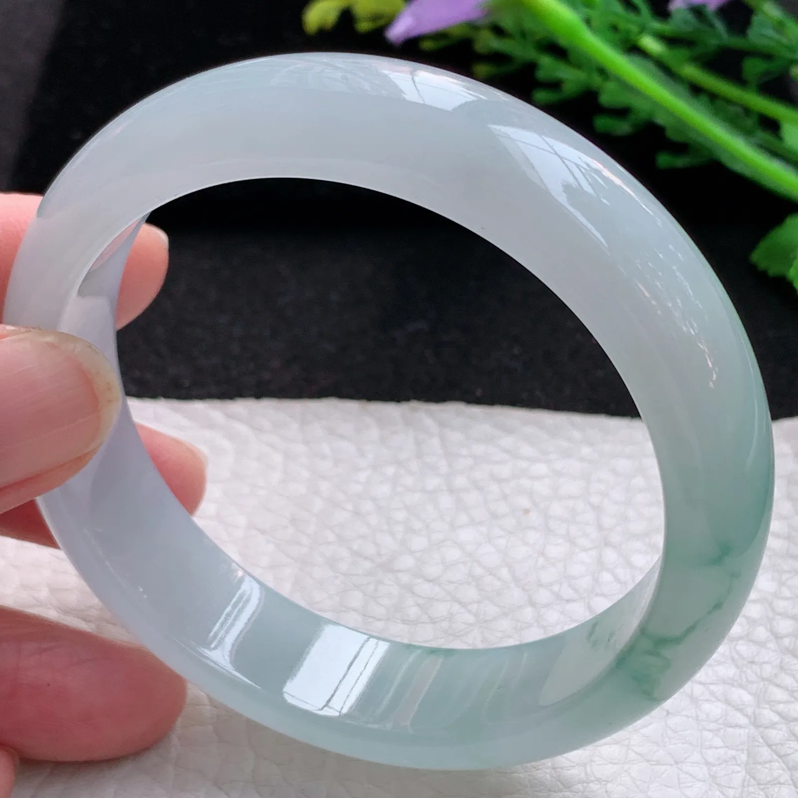 nr自然光58.5*15*8轮胎镯 缅甸翡翠a货玉手镯冰飘花宽边玉手环