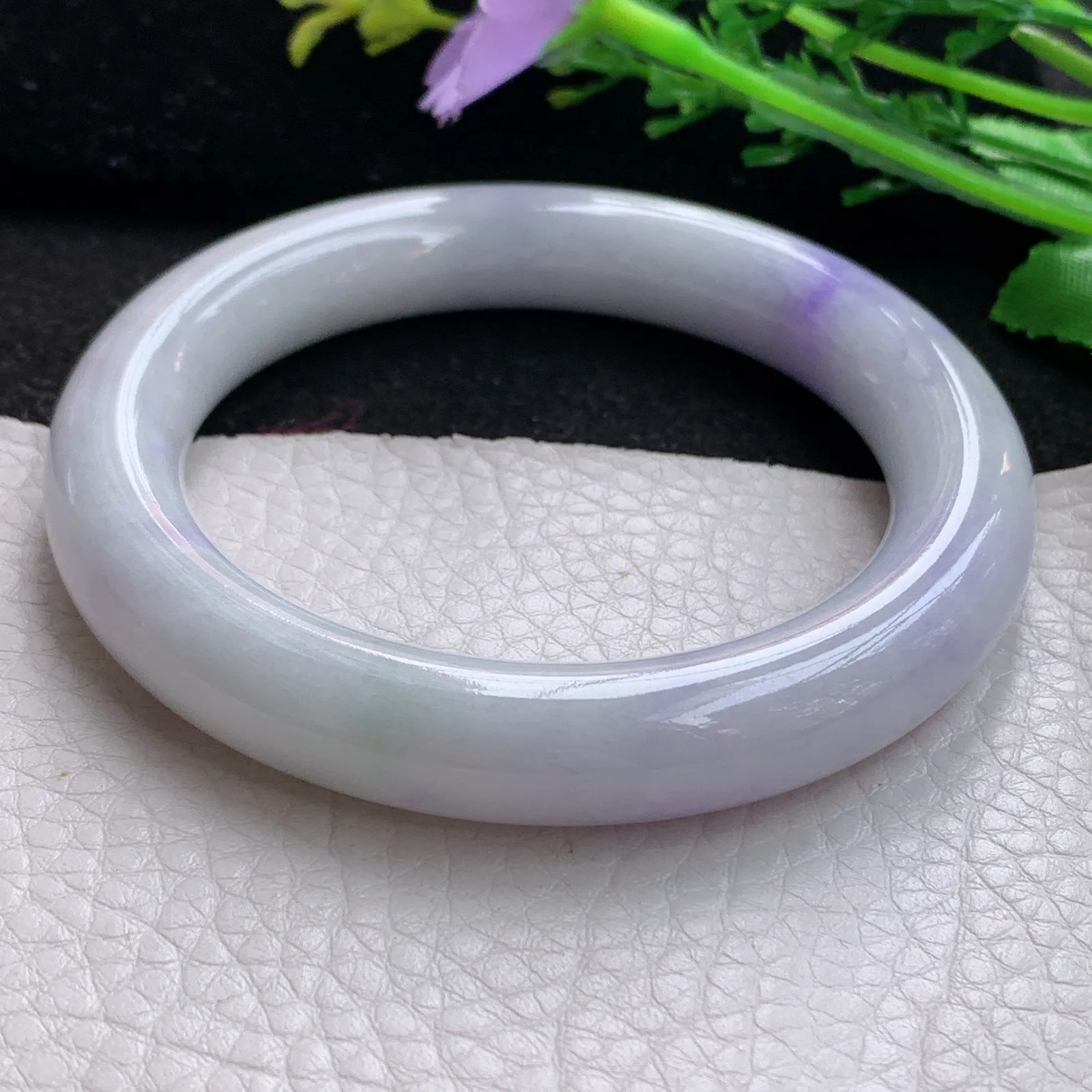 xx自然光57*11.8*11.3美人镯 缅甸翡翠a货玉手镯飘紫圆条玉手环