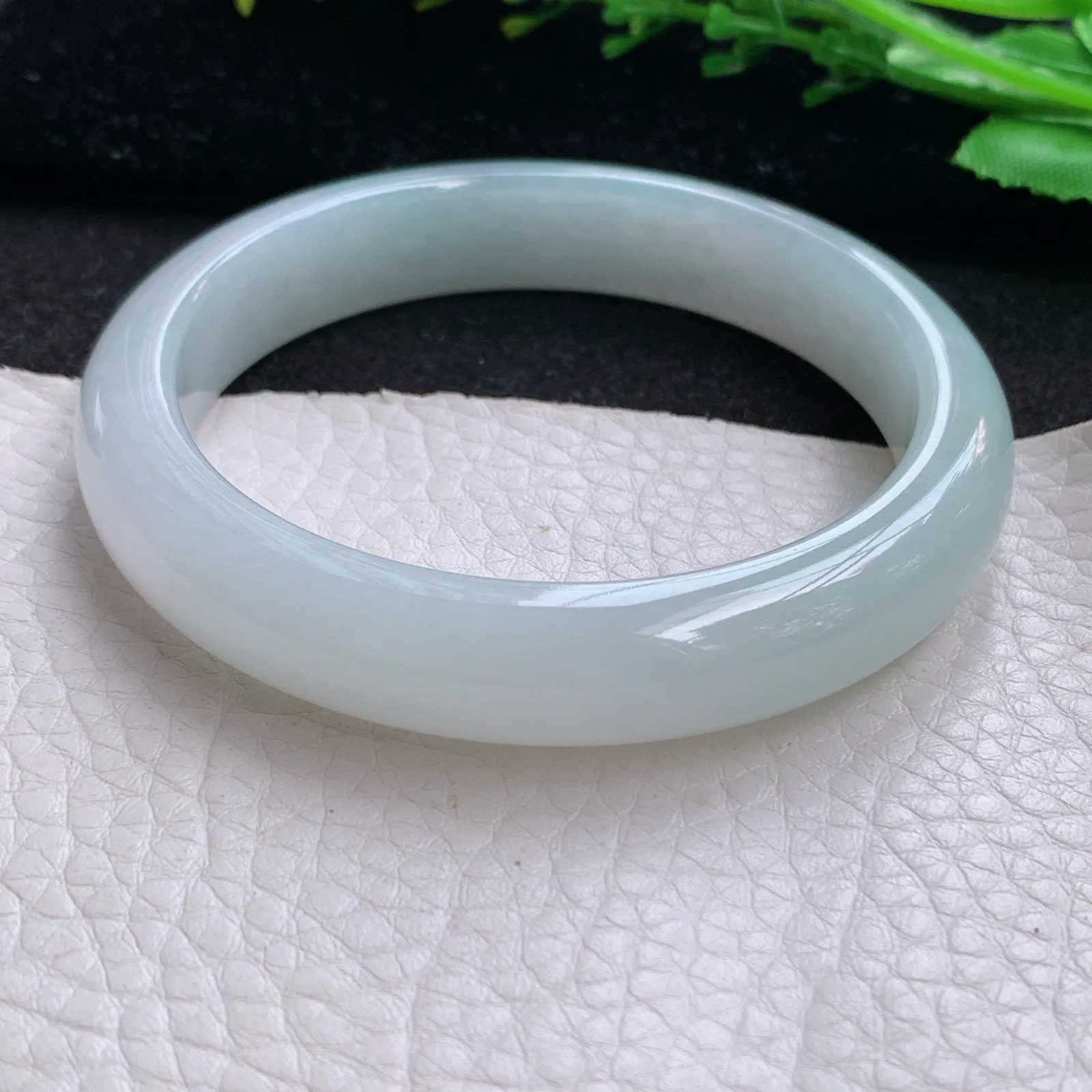 n自然光56*12*8平安镯 缅甸翡翠a货玉手镯冰胶白月光宽边玉手环