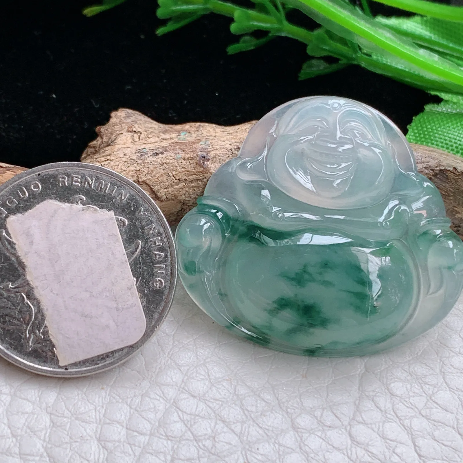 gp自然光31.6*35.2*6天然缅甸翡翠冰胶饱满飘花佛公 弥勒佛玉吊坠