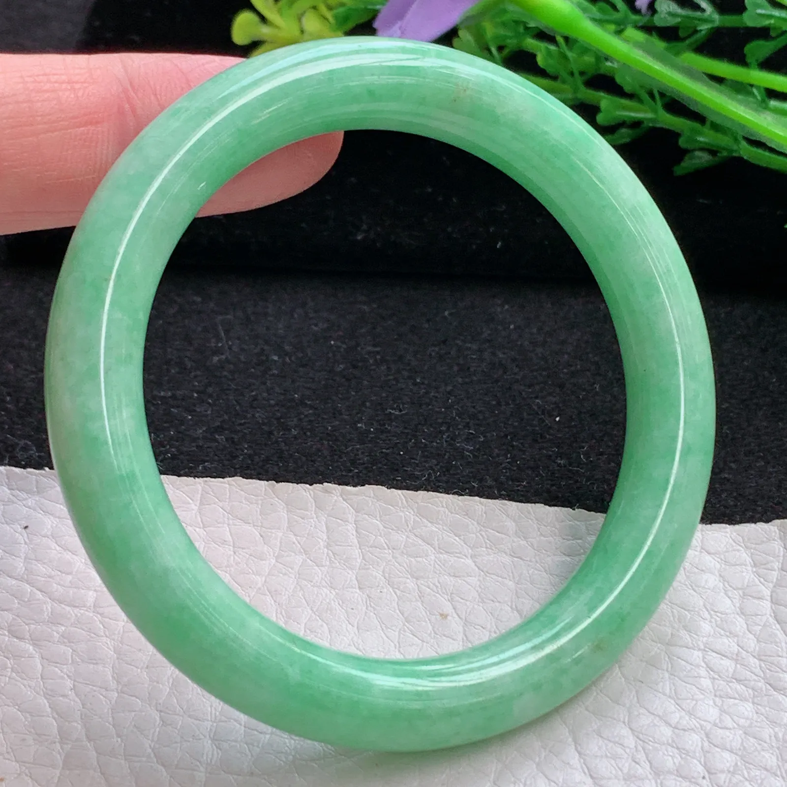 n小圈口52*9.5*8.6美人镯 缅甸翡翠a货玉手镯果绿秀气圆条玉手环