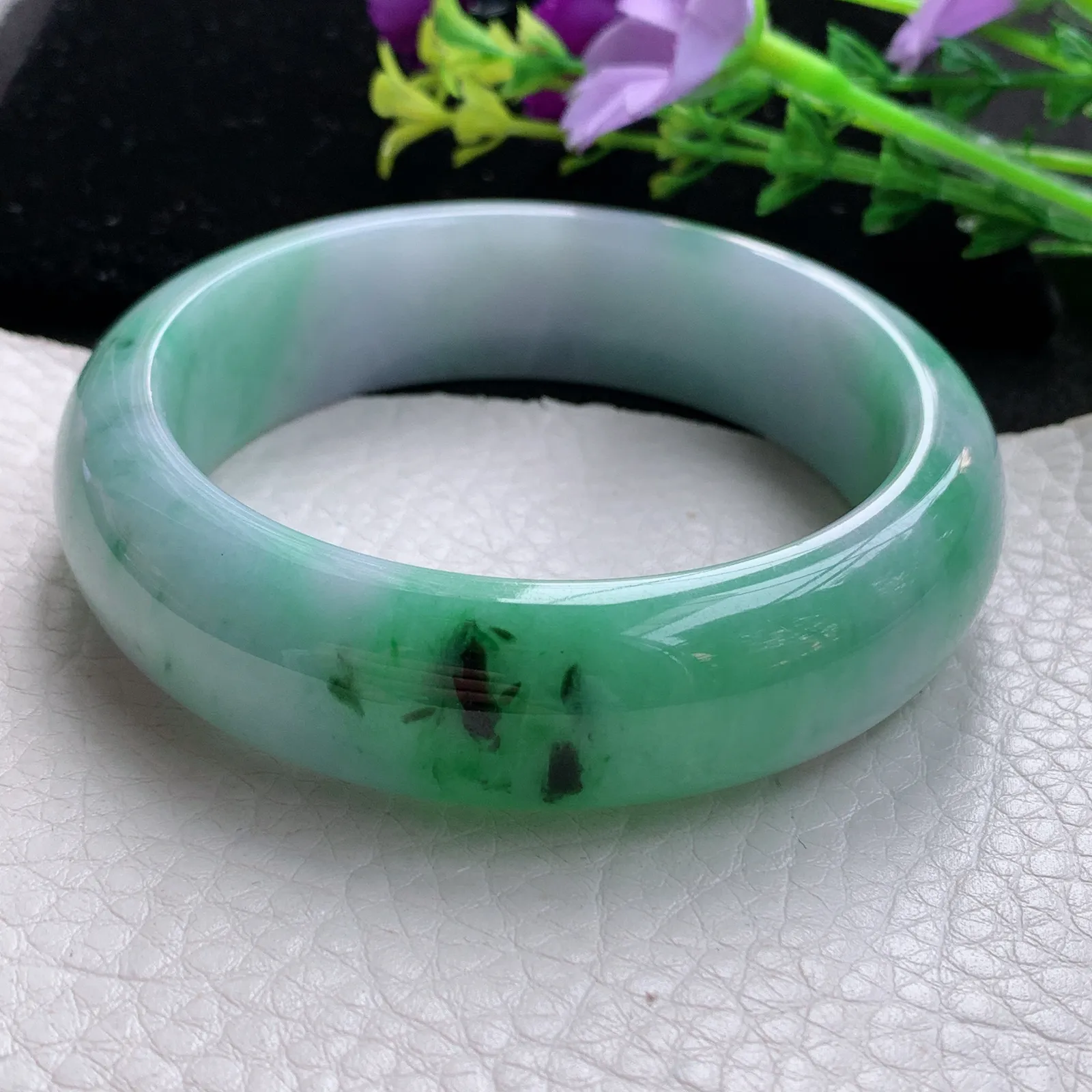 yh自然光58.5*17.3*9轮胎镯 缅甸翡翠a货玉手镯飘绿厚装宽边玉手环