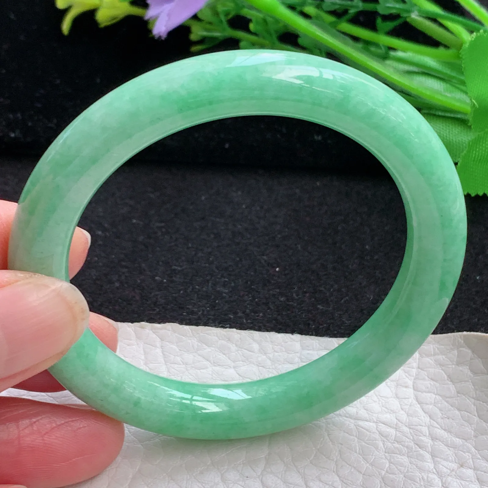 n小圈口52*9.5*8.6美人镯 缅甸翡翠a货玉手镯果绿秀气圆条玉手环