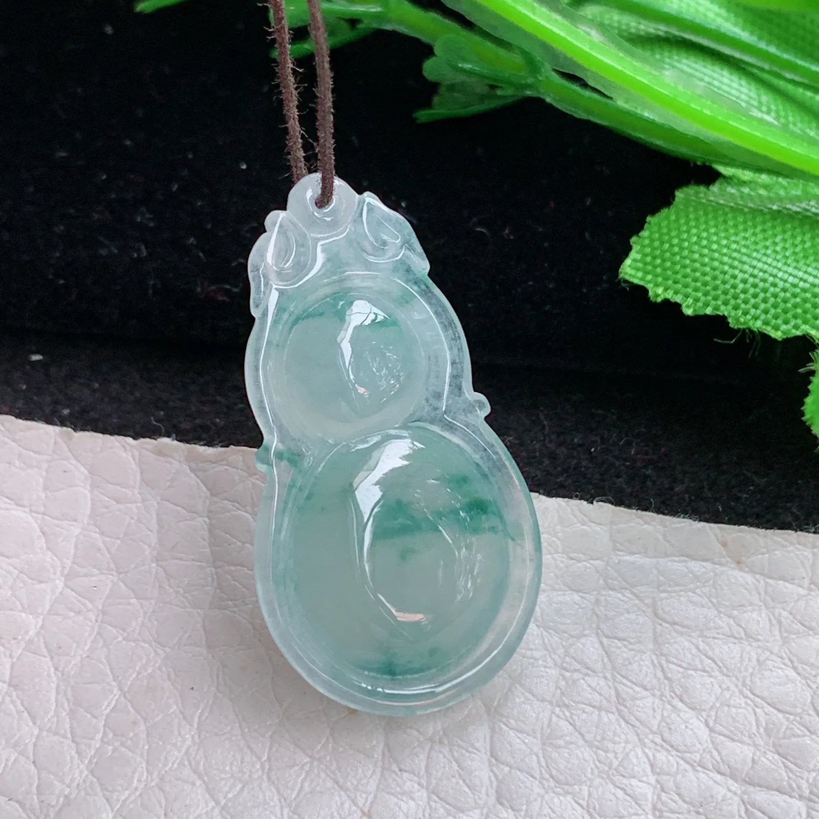 gp自然光你31.5*17*6.2天然缅甸翡翠冰胶饱满飘花葫芦 玉葫芦玉吊坠