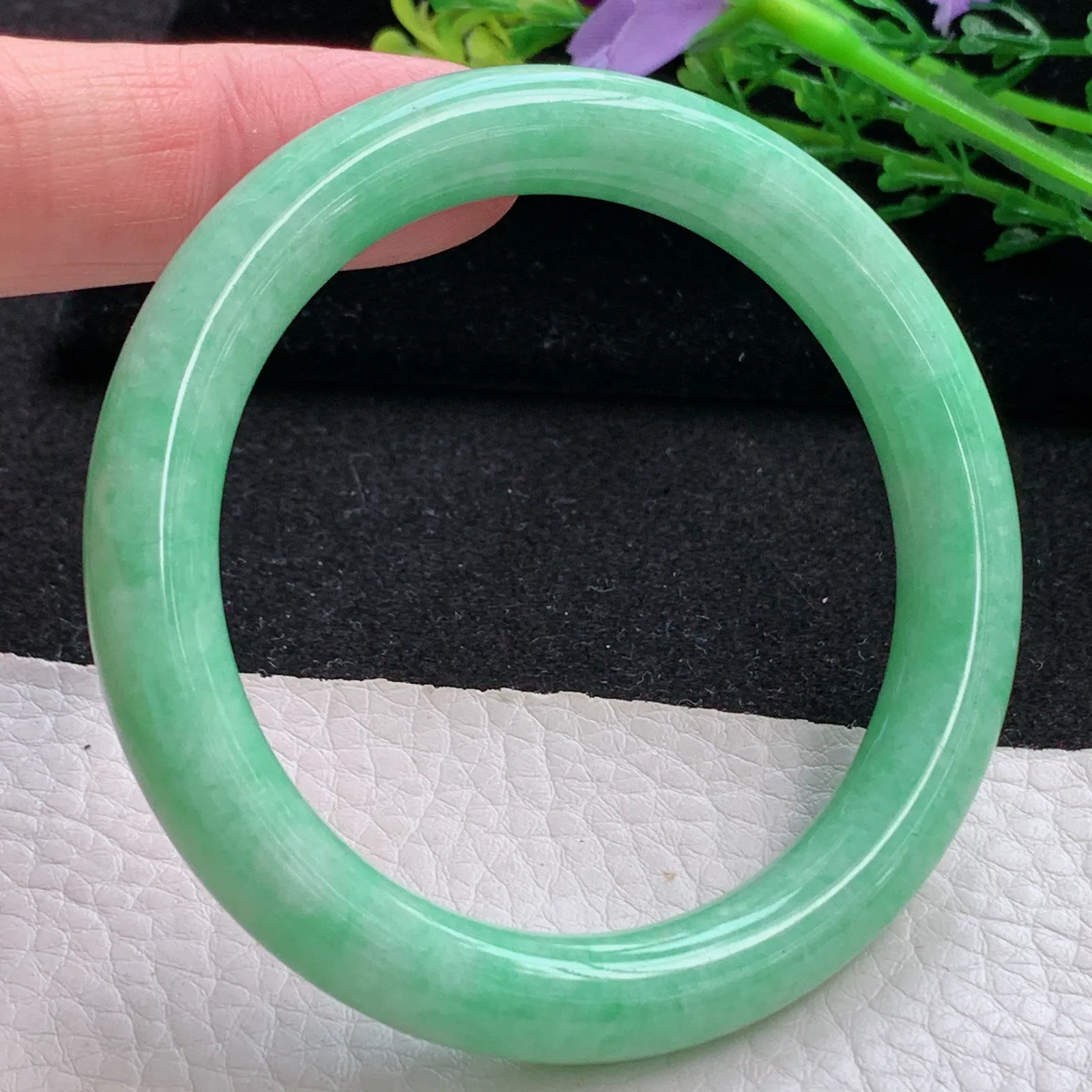 n小圈口52*9.5*8.6美人镯 缅甸翡翠a货玉手镯果绿秀气圆条玉手环