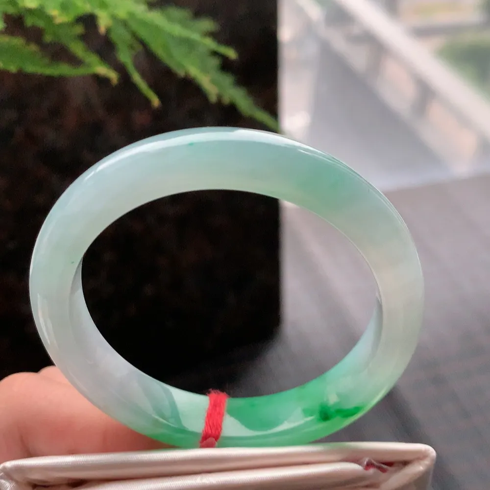 正圈冰阳绿 无瑕 尺寸:51.4/10.7/7.4 色好