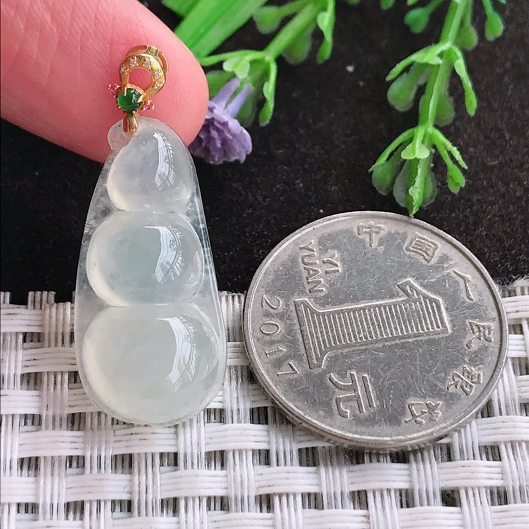 天然A货翡翠28/13.6/6.3老坑18k金镶嵌冰种四季豆吊坠翡翠福豆挂件