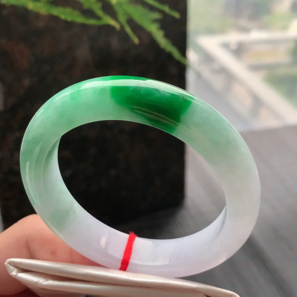 正圈冰糯辣绿 无瑕 尺寸:55.1/12.7/9.1 色好