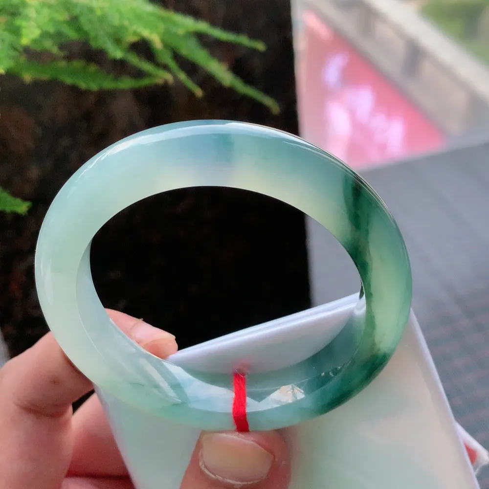 正圈高冰飘花 无瑕 尺寸:52.7/11.1/9.2 花美 种水好🥰🥰