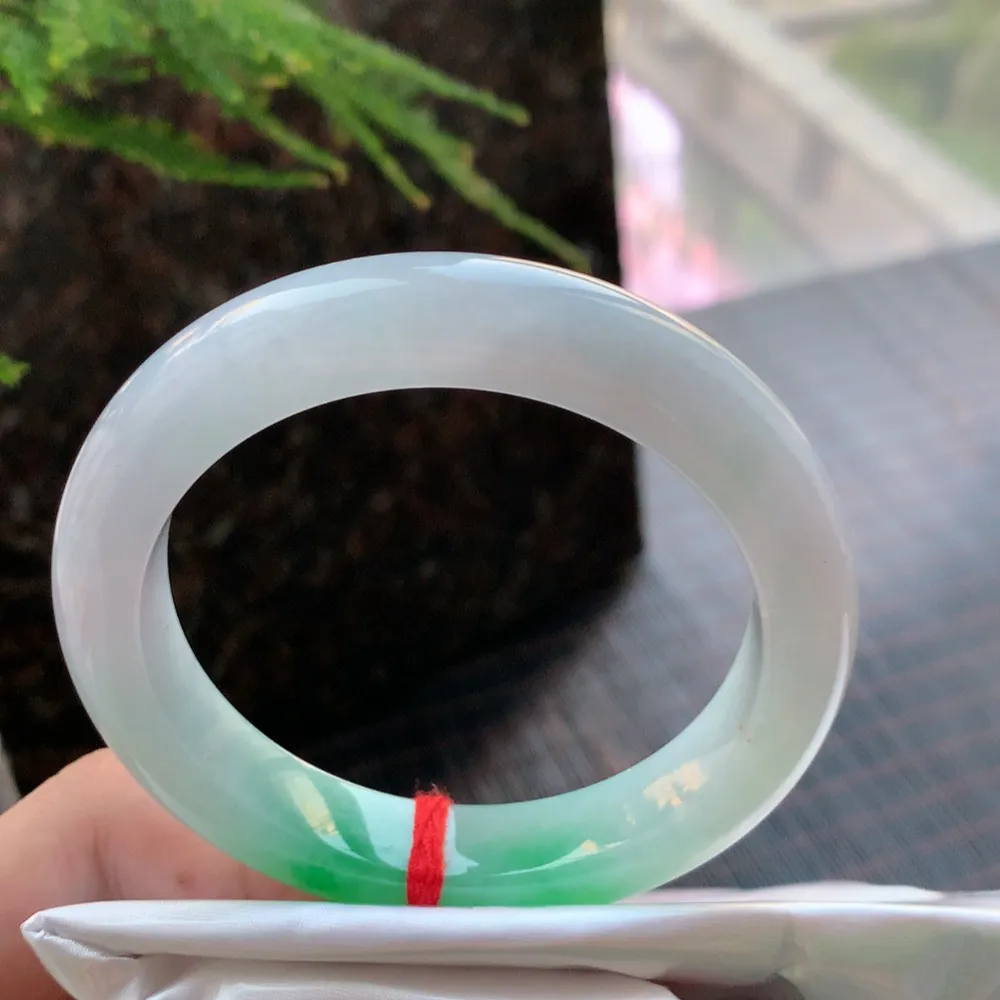 正圈冰糯春彩 无瑕 尺寸:57.5/12/9.4 色好