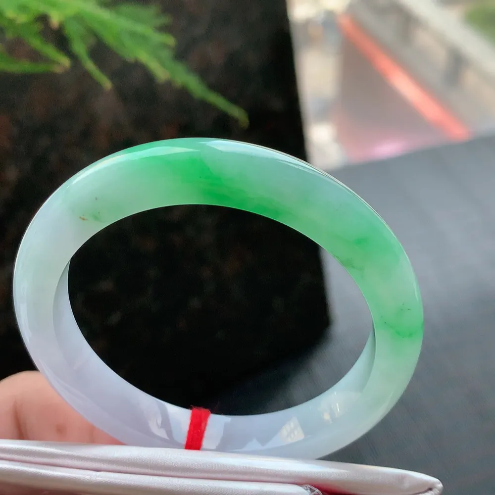 正圈冰春彩 无瑕 尺寸:51.6/9.1/8 种色兼备