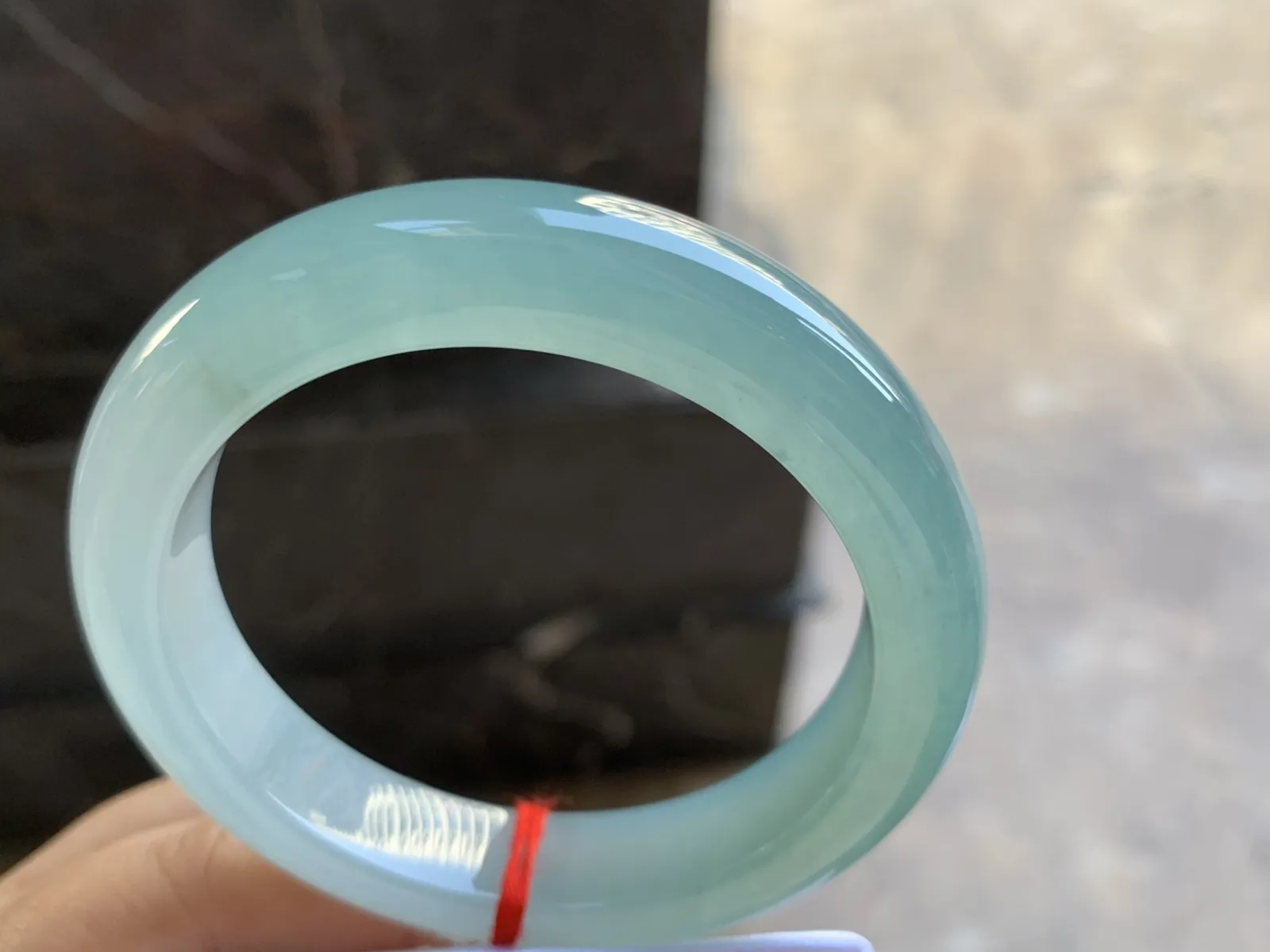 53.5-12-8.8mm
冰种晴水手镯 种好水润 底色漂亮 推荐