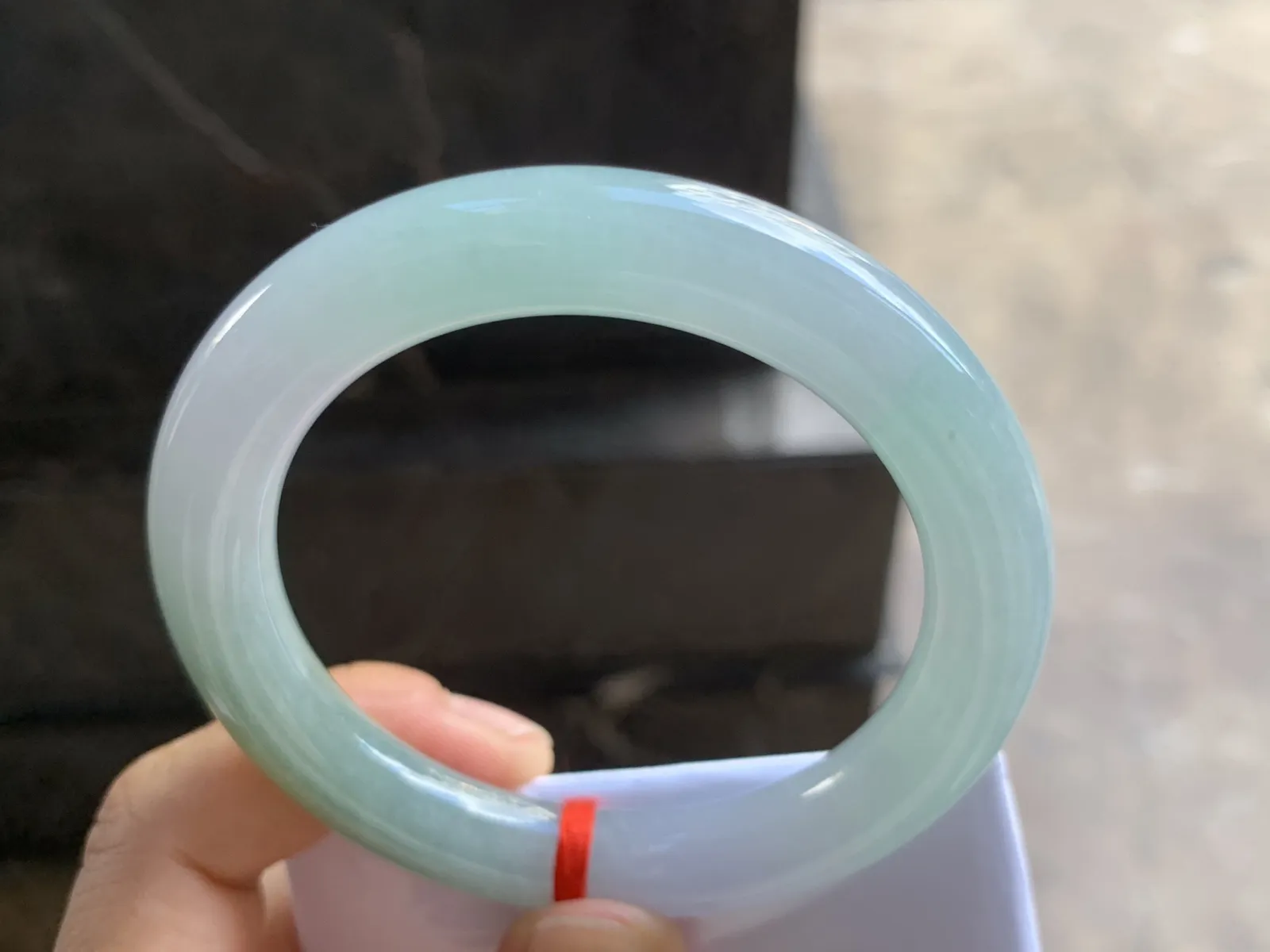 54-10mm
双色圆条手镯 底子细腻 水润 特色