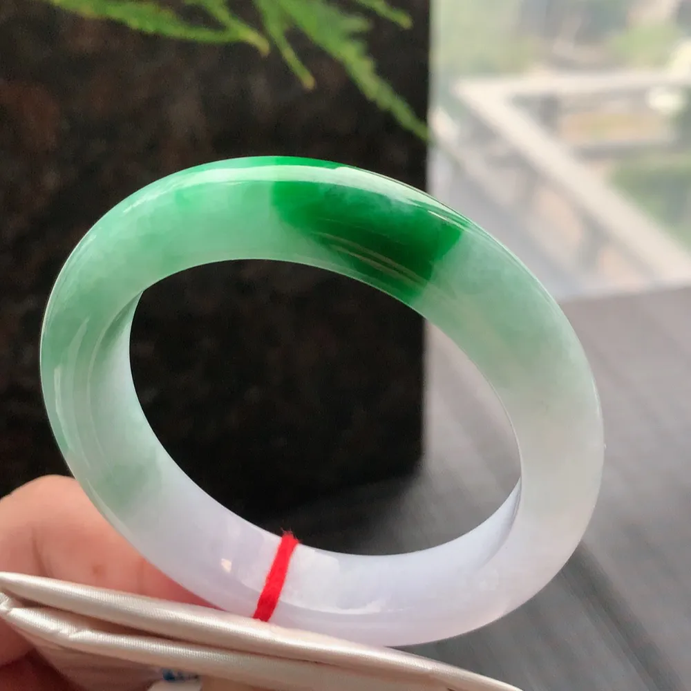 正圈冰糯辣绿 无瑕 尺寸:55.1/12.7/9.1 色好