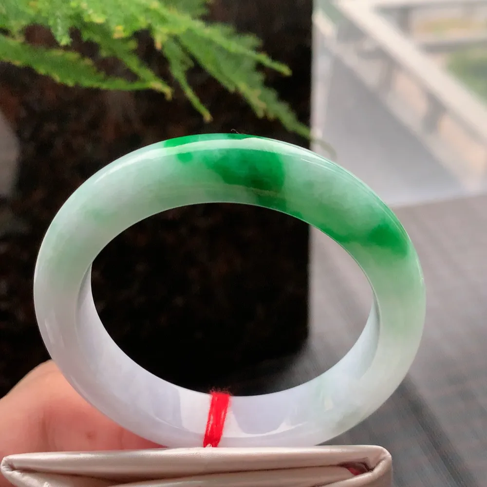 正圈冰糯辣绿 无瑕 尺寸:55.1/12.5/8.7 色好