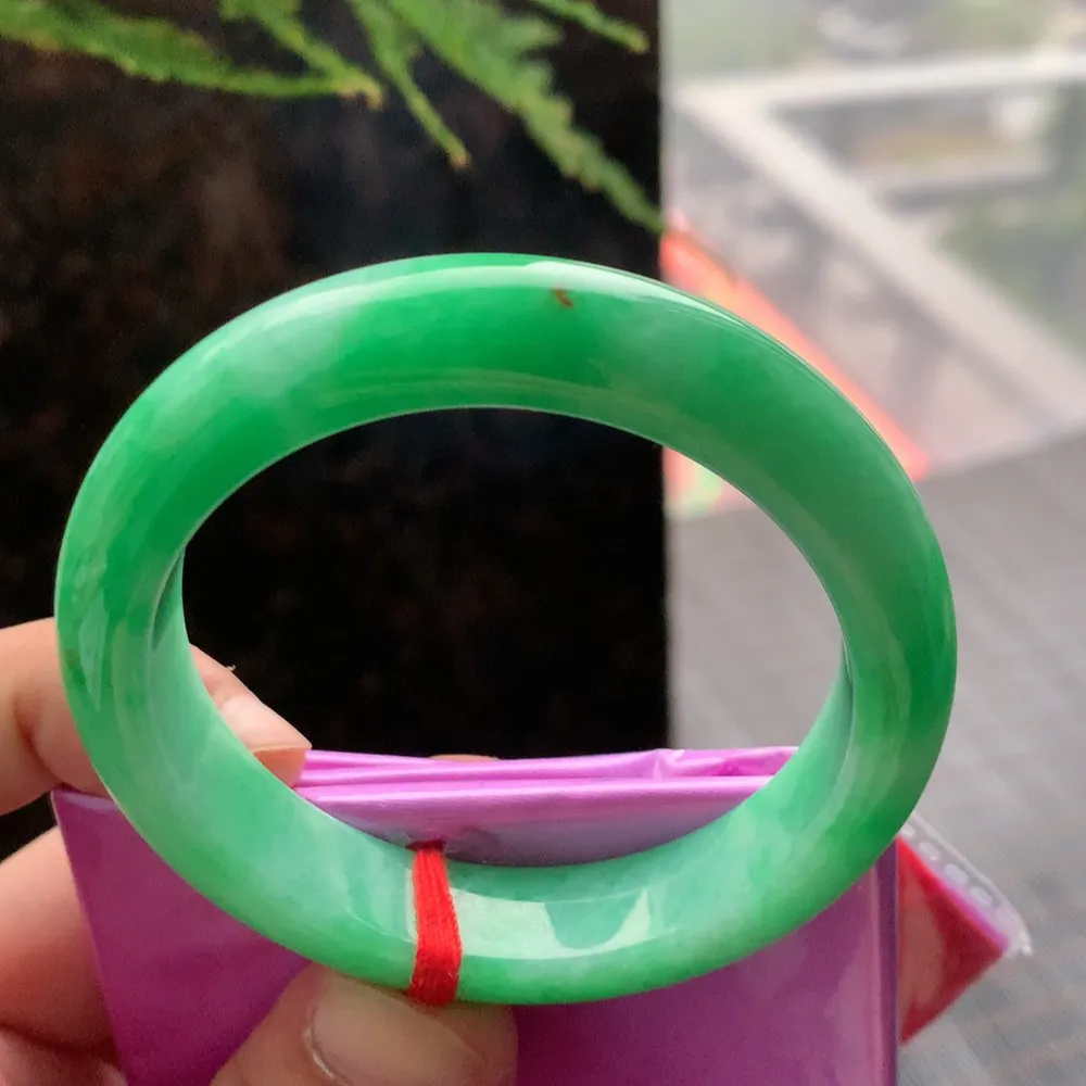 正圈一大圈阳绿 无瑕 尺寸:51.6/12/8.1 色好🥰🥰