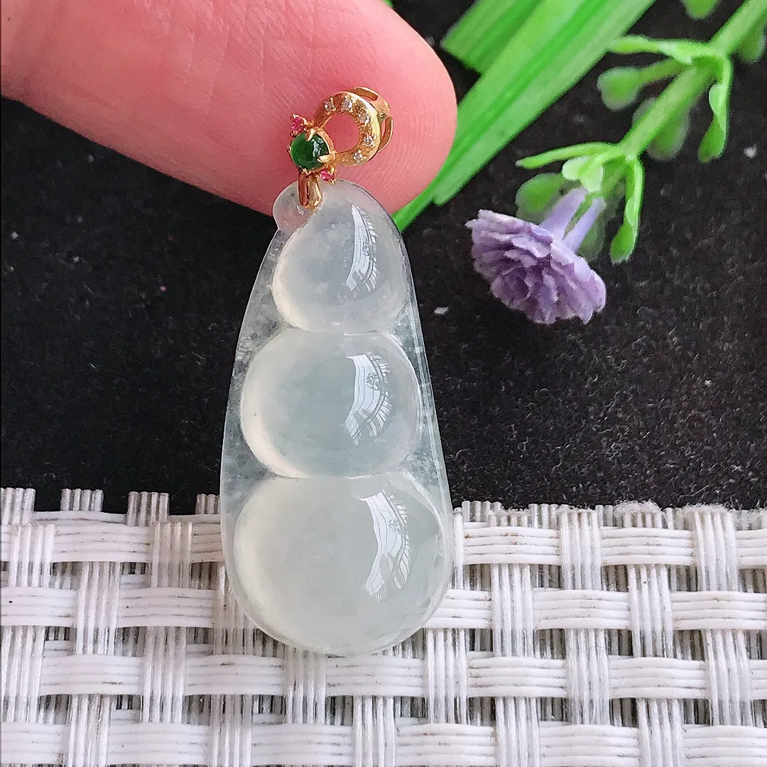 天然A货翡翠28/13.6/6.3老坑18k金镶嵌冰种四季豆吊坠翡翠福豆挂件