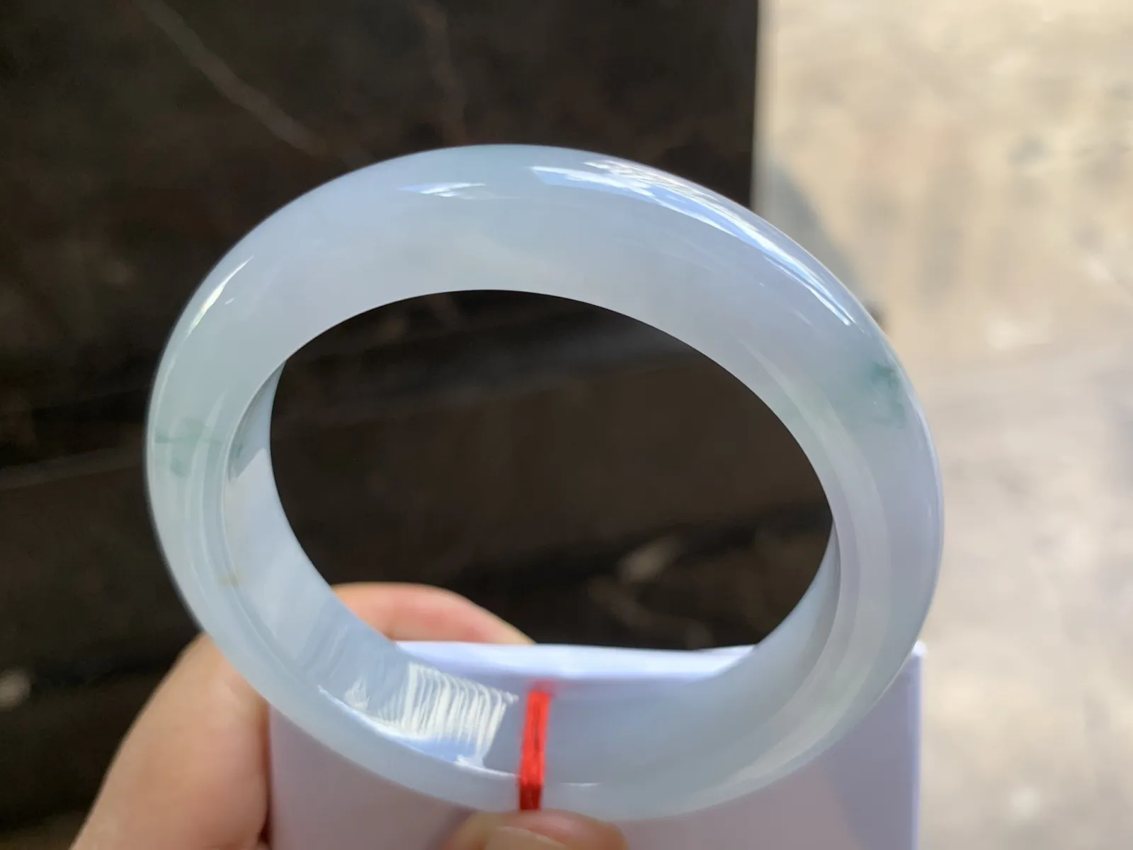 54-12.7-9mm
冰种飘花手镯 水润光泽 清爽