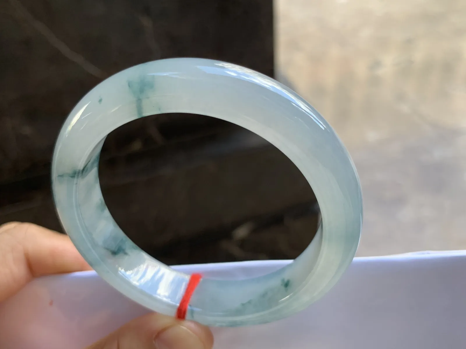 57-13-9mm
冰种飘花手镯 水润光泽 花色浓郁漂亮  山水画即视感