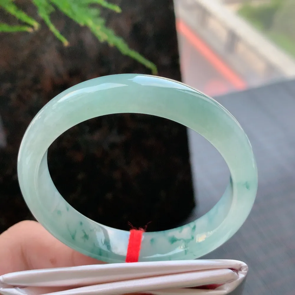 正圈高冰飘花 无瑕 尺寸:53.7/12.8/7.4 花美 种水好